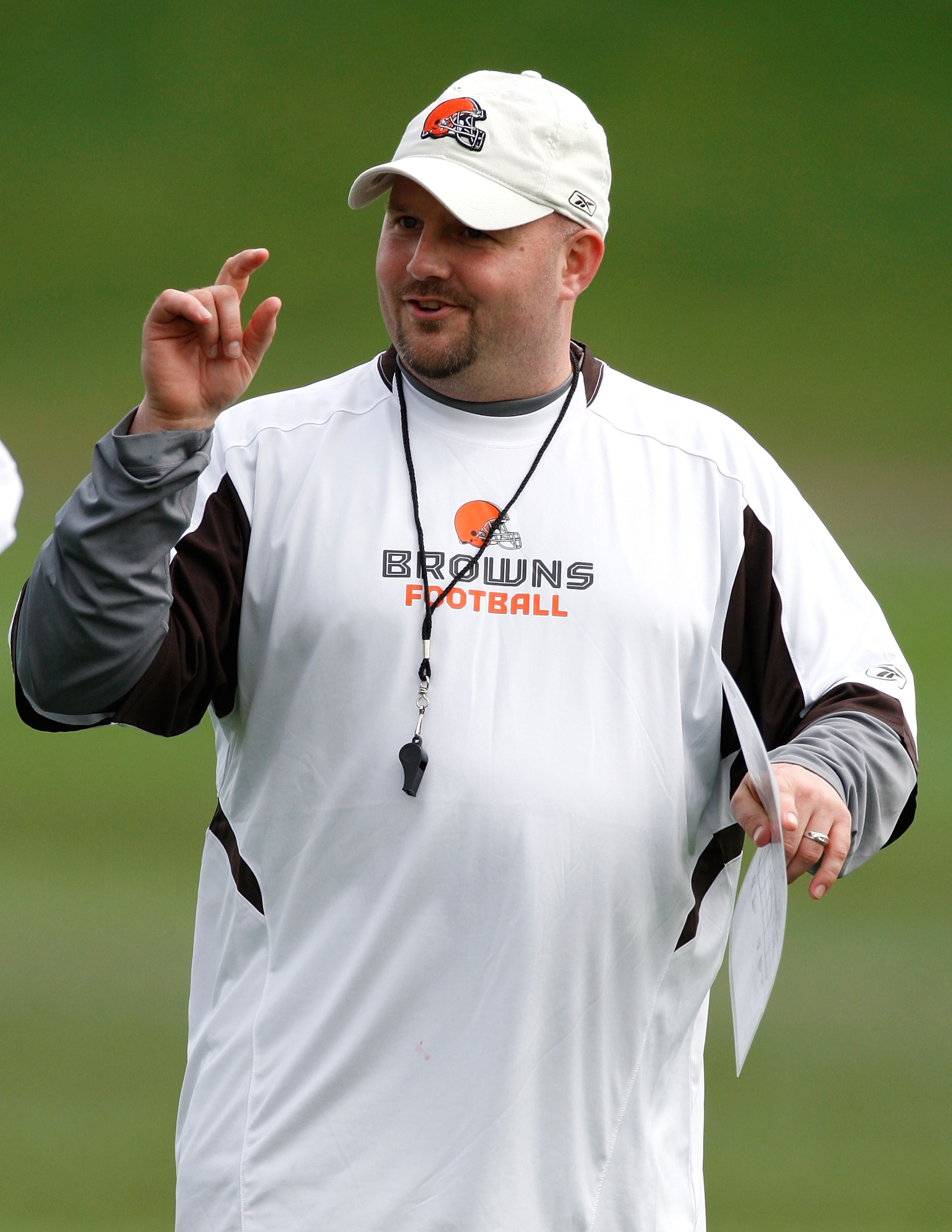 BEREA, OH - MAY 02: Offensive coordinator Brian Daboll of the Cleveland Browns talks with a player during rookie mini camp at the Cleveland Browns Training and Administrative Complex on May 2, 2009 in Berea, Ohio. (Photo by Gregory Shamus/Getty Images) BEREA, OH - MAY 02: Offensive coordinator Brian Daboll of the Cleveland Browns talks with a player during rookie mini camp at the Cleveland Browns Training and Administrative Complex on May 2, 2009 in Berea, Ohio. (Photo by Gregory Shamus/Getty Images)