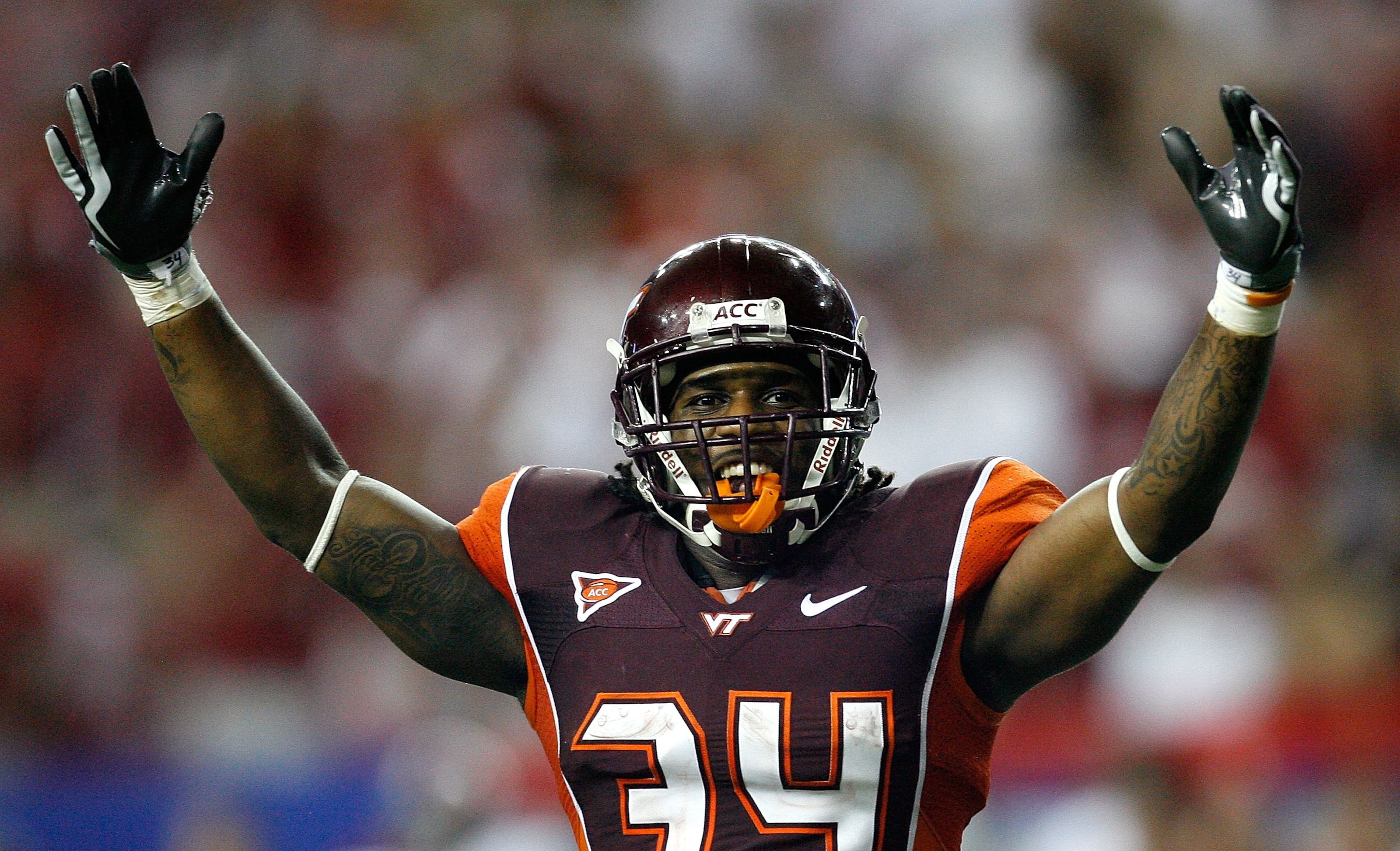 ATLANTA - SEPTEMBER 05:  Ryan Williams #34 of the Virginia Tech Hokies against the Alabama Crimson Tide during the Chick-fil-A Kickoff Game at Georgia Dome on September 5, 2009 in Atlanta, Georgia.  (Photo by Kevin C. Cox/Getty Images)