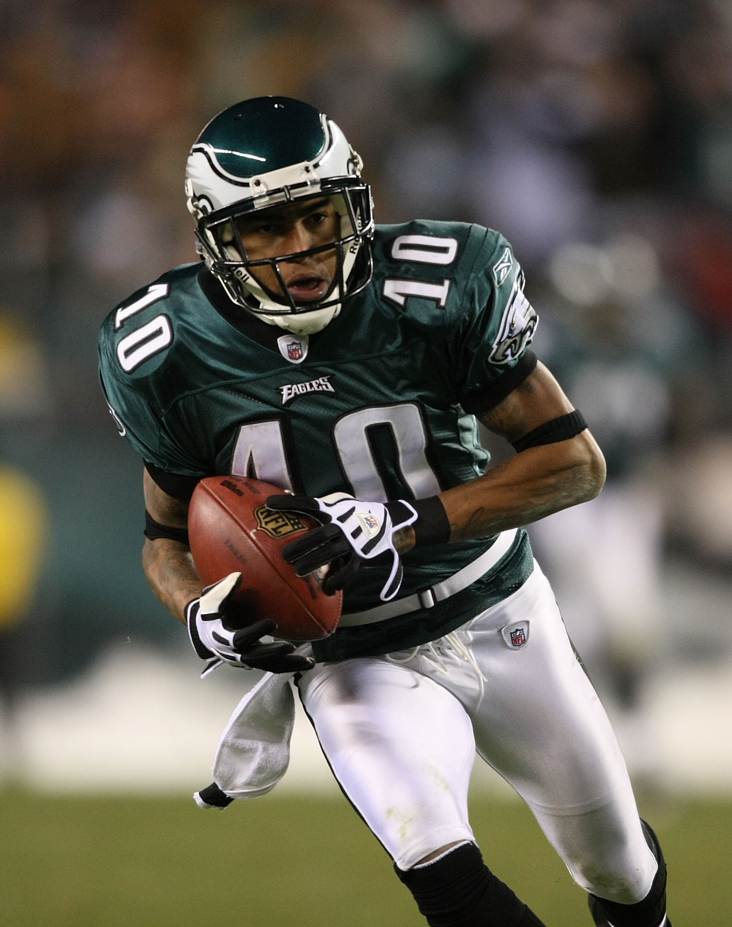 PHILADELPHIA - DECEMBER 20: DeSean Jackson #10 of the Philadelphia Eagles runs on a 57 yard reception against the San Francisco 49ers at Lincoln Financial Field on December 20, 2009 in Philadelphia, Pennsylvania. (Photo by Nick Laham/Getty Images) PHILADELPHIA - DECEMBER 20: DeSean Jackson #10 of the Philadelphia Eagles runs on a 57 yard reception against the San Francisco 49ers at Lincoln Financial Field on December 20, 2009 in Philadelphia, Pennsylvania. (Photo by Nick Laham/Getty Images)