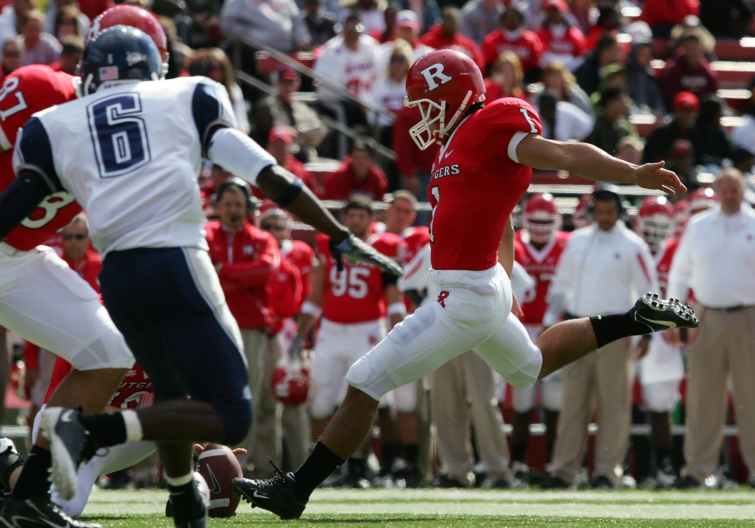 PISCATAWAY, NJ - OCTOBER 18:  San San Te #1 of the Rutgers Scarlet Knights kicks a field goal in the first half against the Connecticut Huskies at Rutgers Stadium on October 18, 2008 in Piscataway, New Jersey.  (Photo by Jim McIsaac/Getty Images)