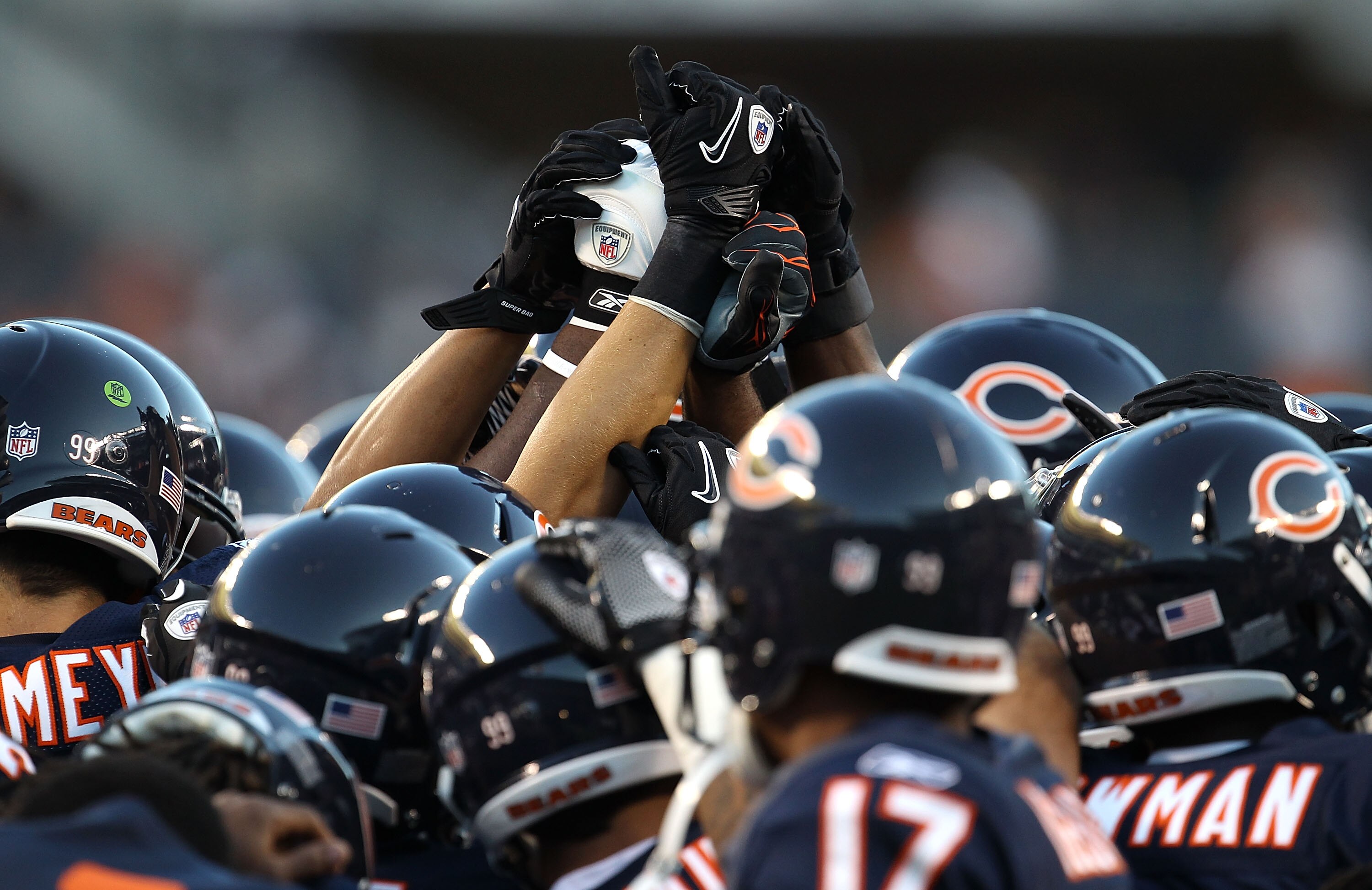 CHICAGO - AUGUST 28: Members of the Chicago Bears prepare for a game against the Arizona Cardinals during a preseason game at Soldier Field on August 28, 2010 in Chicago, Illinois. (Photo by Jonathan Daniel/Getty Images) CHICAGO - AUGUST 28: Members of the Chicago Bears prepare for a game against the Arizona Cardinals during a preseason game at Soldier Field on August 28, 2010 in Chicago, Illinois. (Photo by Jonathan Daniel/Getty Images)