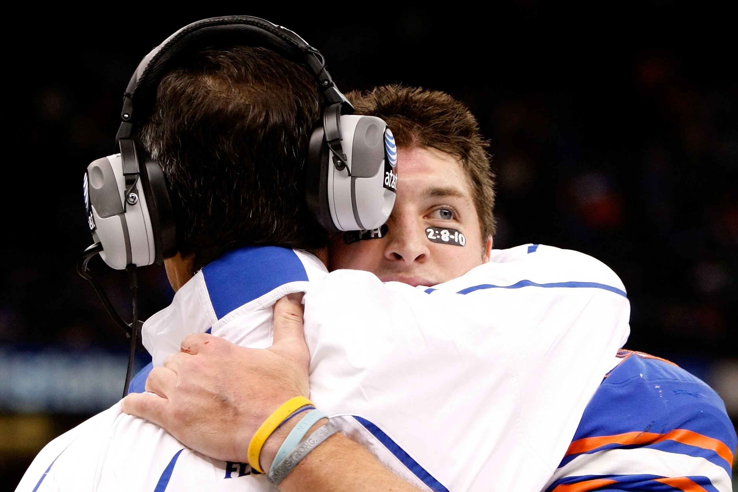 NEW ORLEANS - JANUARY 01:  Tim Tebow #15 of the Florida Gators hugs his head coach Urban Meyer after scoring a touchdown against the Cincinnati Bearcats during the Allstate Sugar Bowl at the Louisana Superdome on January 1, 2010 in New Orleans, Louisiana.