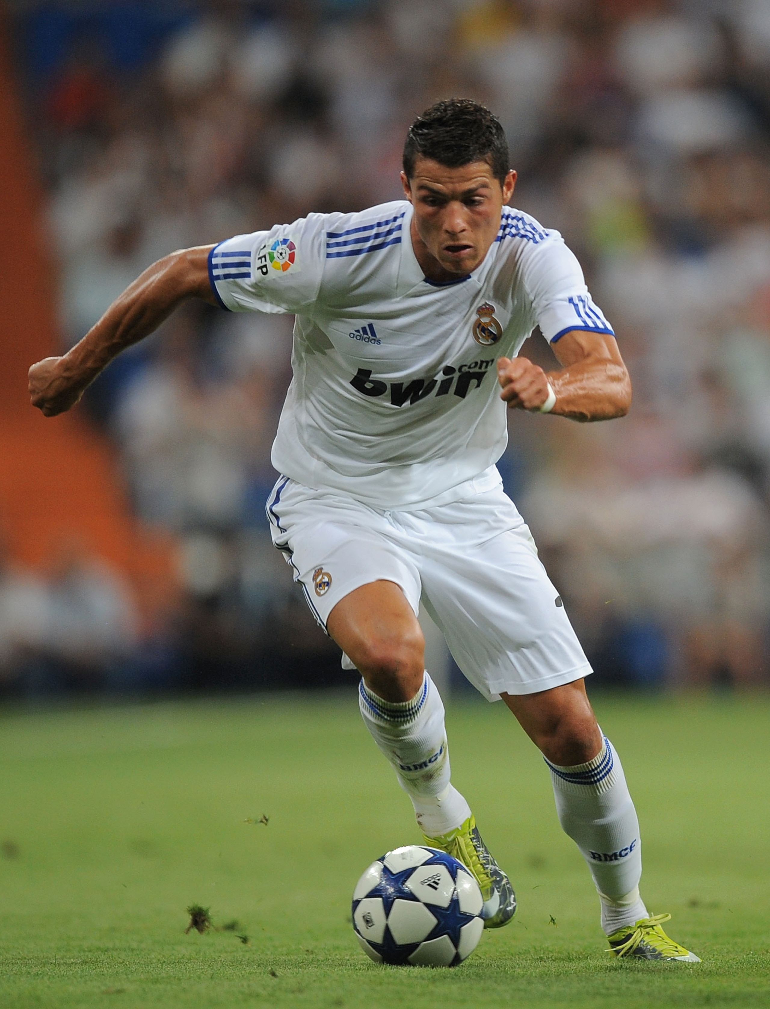 MADRID, SPAIN - AUGUST 24:  Cristiano Ronaldo of Real Madrid in action during the Santiago Bernabeu Trophy match between Real Madrid and Penarol at the Santiago Bernabeu stadium on August 24, 2010 in Madrid, Spain.  (Photo by Denis Doyle/Getty Images)