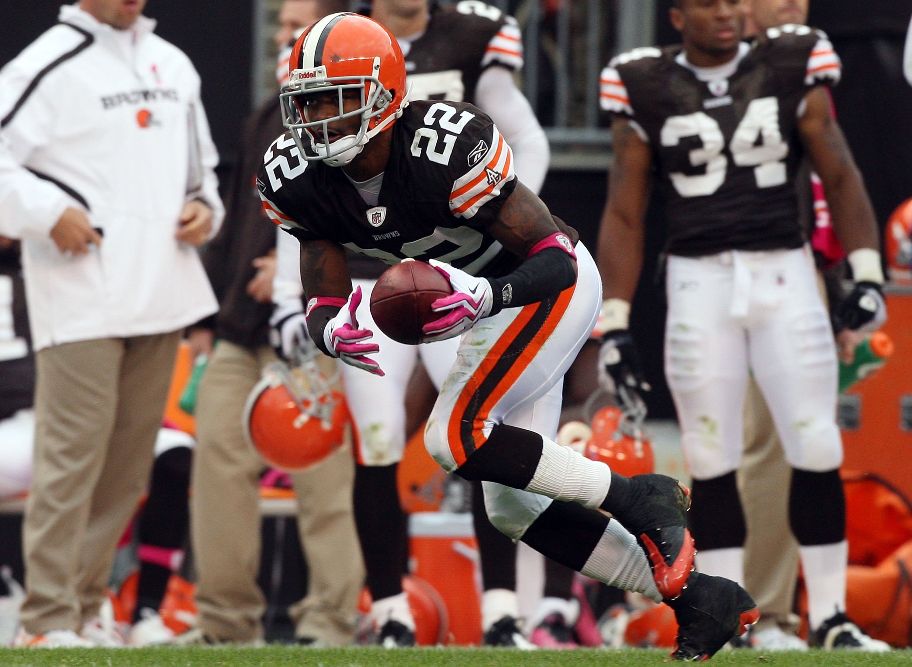 CLEVELAND - OCTOBER 04:  Brandon McDonald #22 of the Cleveland Browns runs the ball against the Cincinnati Bengals during their game at Cleveland Browns Stadium on October 4, 2009 in Cleveland, Ohio. The Bengals defeated the Browns 23-20 in overtime.  (Ph
