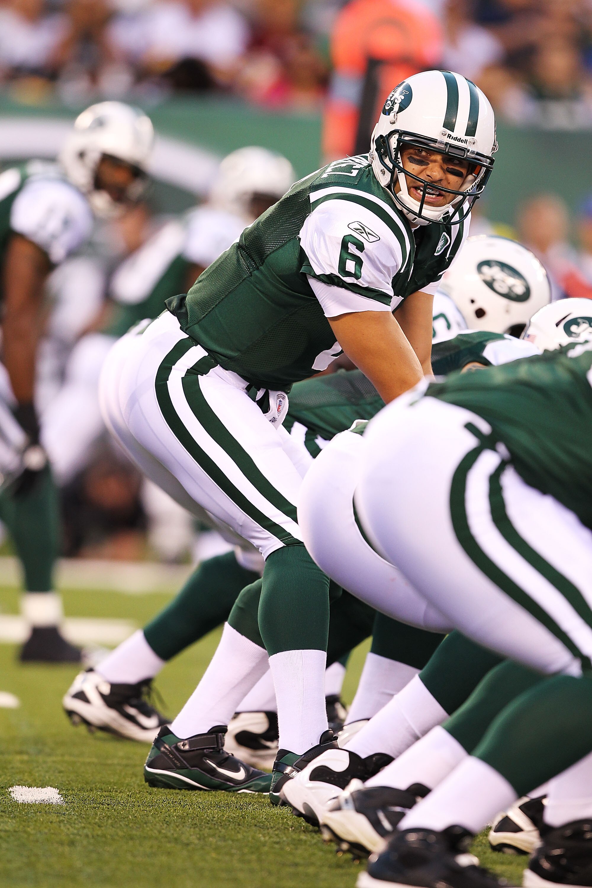 EAST RUTHERFORD, NJ - AUGUST 27:  Mark Sanchez #6 of the New York Jets in action against the Washington Redskins  during their preseason game on August 27, 2010 at the New Meadowlands Stadium  in East Rutherford, New Jersey.  (Photo by Al Bello/Getty Imag