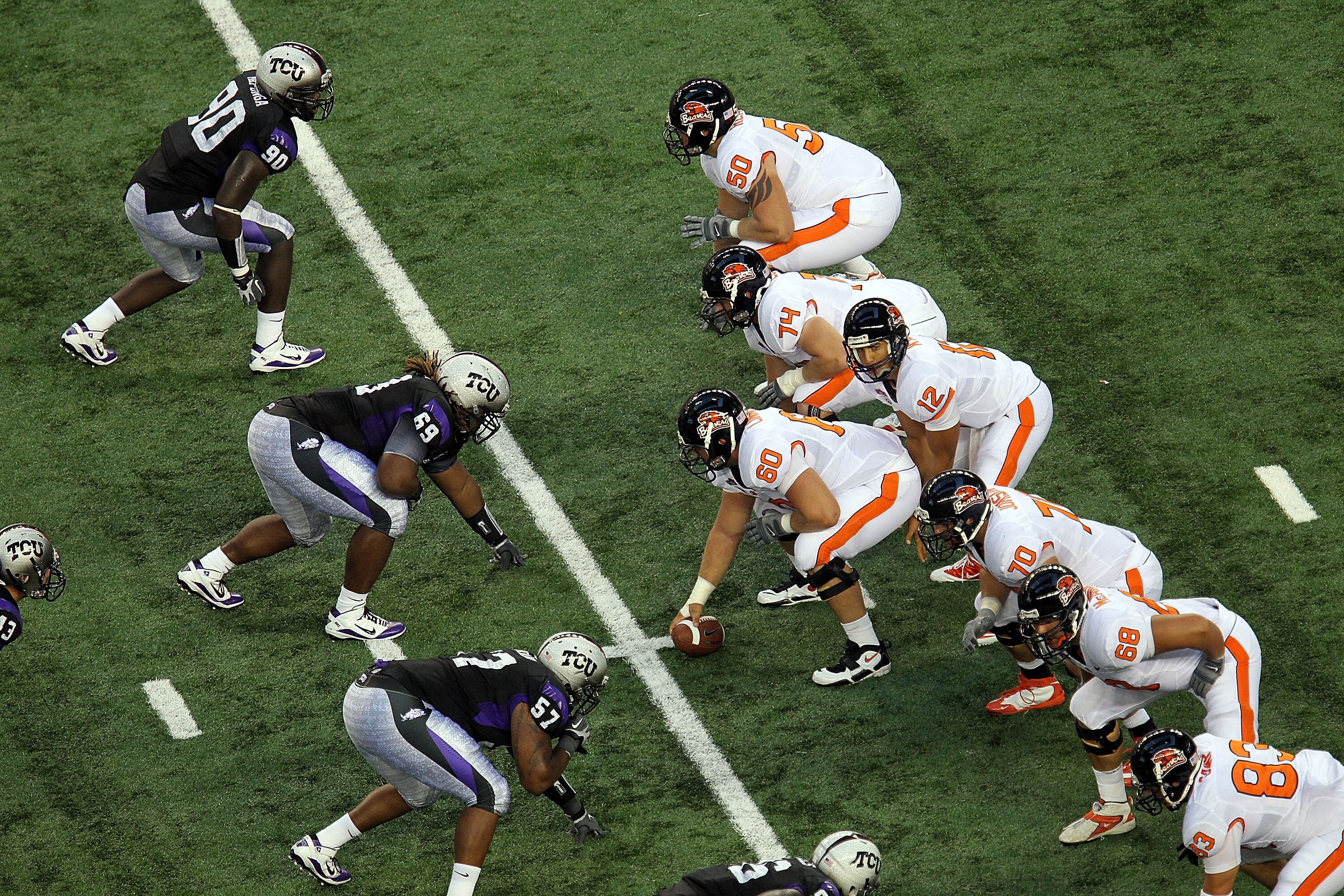 ARLINGTON, TX - SEPTEMBER 04:  Quarterback Ryan Katz #12 of the Oregon State Beavers on offense against the TCU Horned Frogs at Cowboys Stadium on September 4, 2010 in Arlington, Texas.  (Photo by Ronald Martinez/Getty Images)