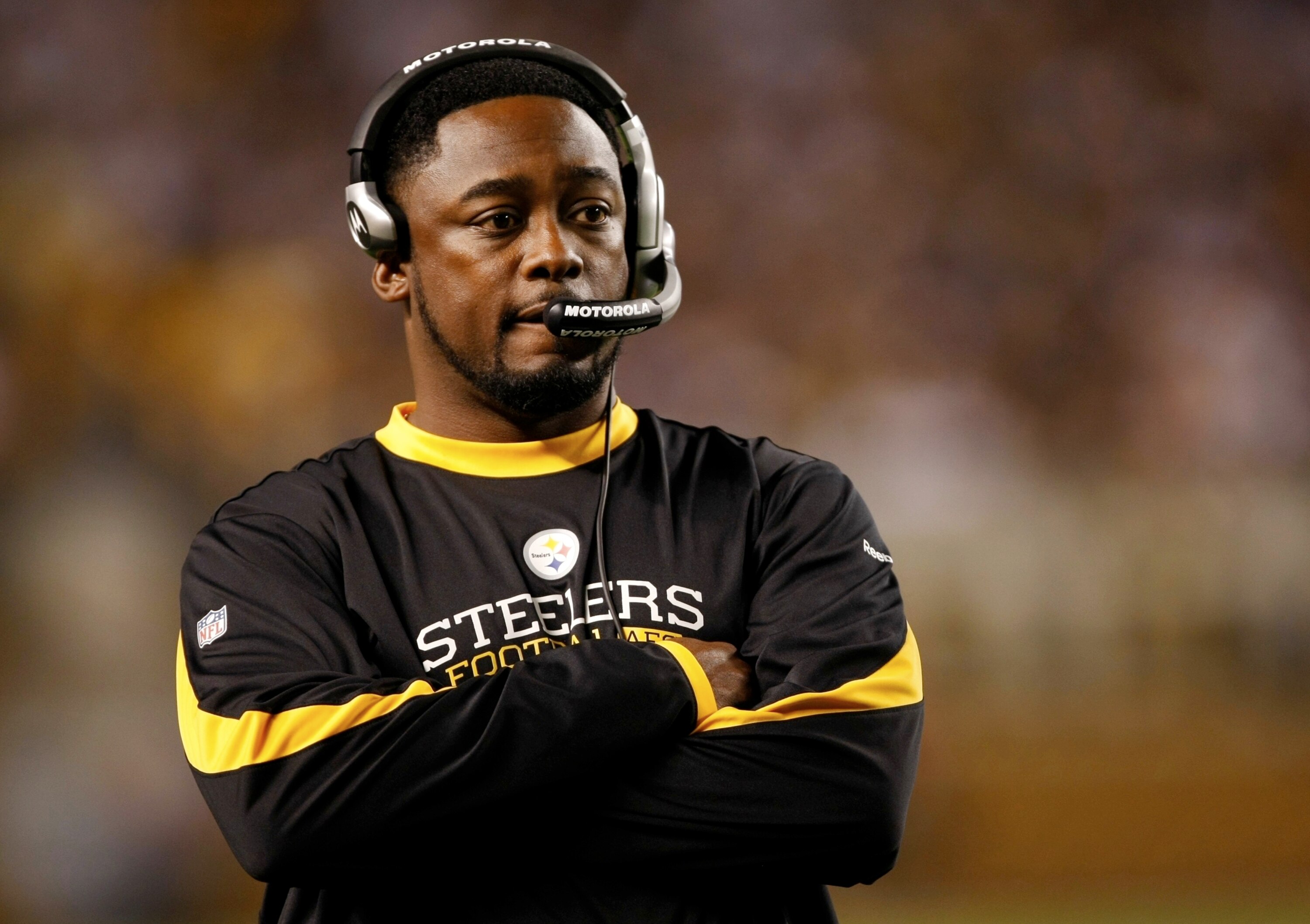 PITTSBURGH - SEPTEMBER 10:  Head coach Mike Tomlin of the Pittsburgh Steelers looks on during the game against the Tennessee Titans at Heinz Field on September 10, 2009 in Pittsburgh, Pennsylvania. (Photo by Scott Boehm/Getty Images)