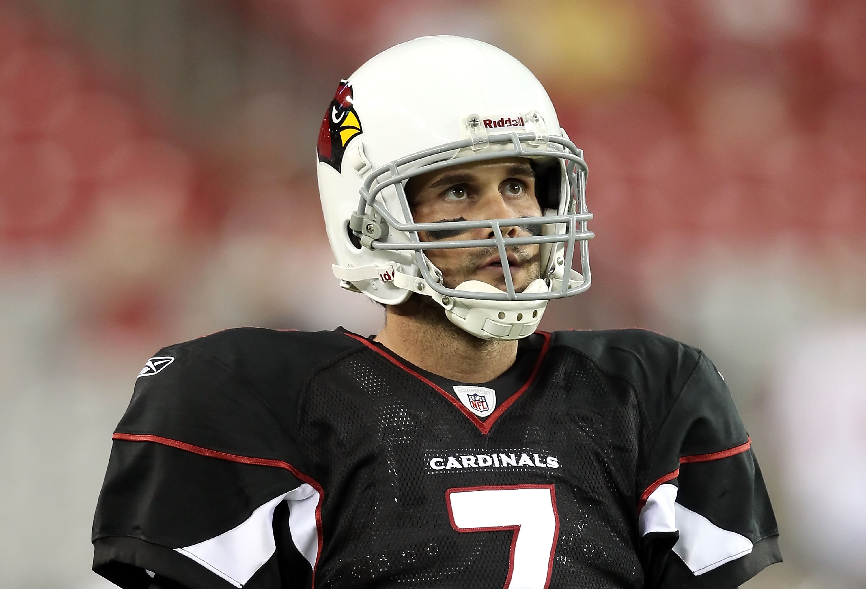 GLENDALE, AZ - SEPTEMBER 02: Quarterback Matt Leinart #7 of the Arizona Cardinals warms up before the preseason NFL game against the Washington Redskins at the University of Phoenix Stadium on September 2, 2010 in Glendale, Arizona. The Cardinals defeate GLENDALE, AZ - SEPTEMBER 02: Quarterback Matt Leinart #7 of the Arizona Cardinals warms up before the preseason NFL game against the Washington Redskins at the University of Phoenix Stadium on September 2, 2010 in Glendale, Arizona. The Cardinals defeate