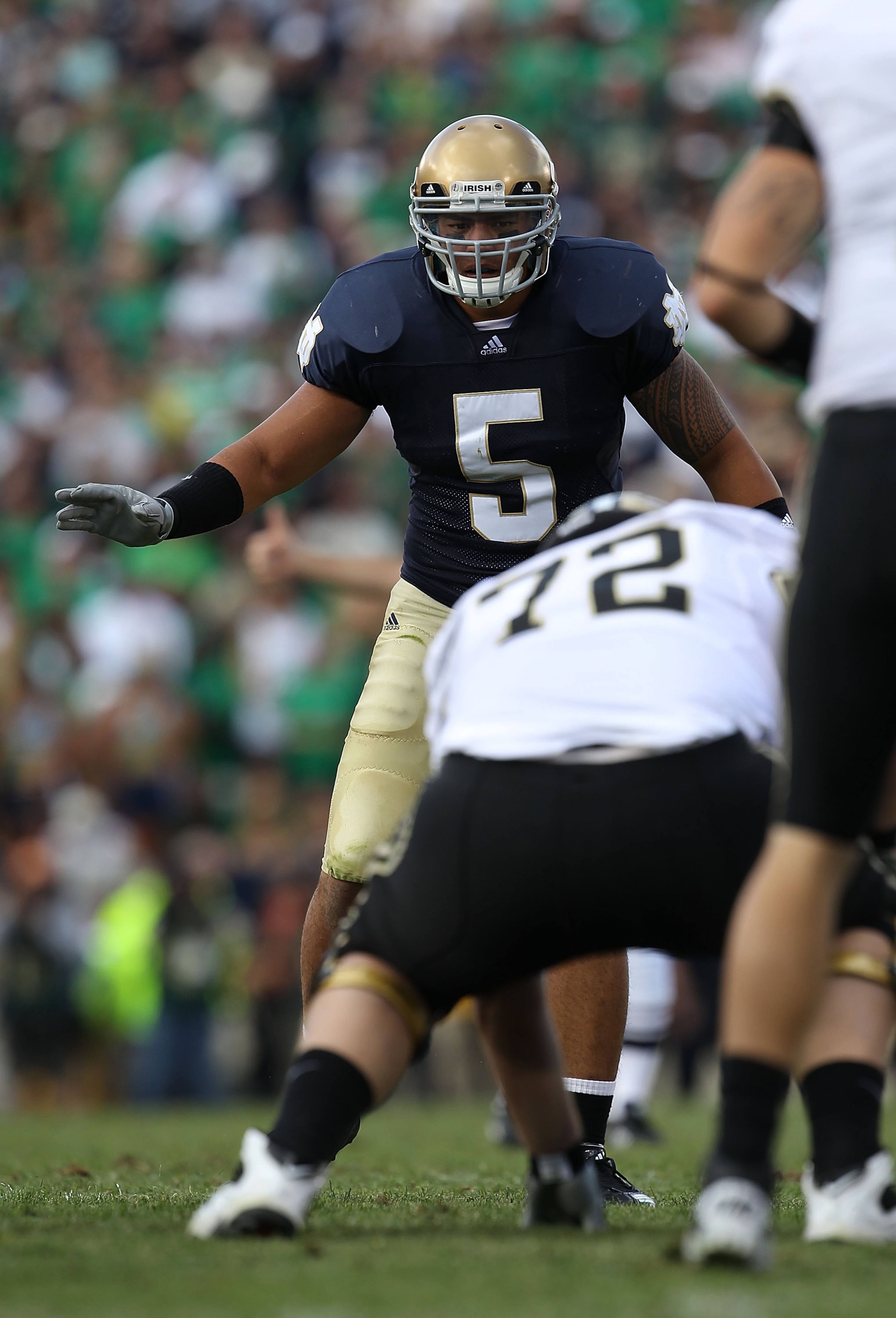 SOUTH BEND, IN - SEPTEMBER 04: Manti Te'o #5 of the Notre Dame Fighting Irish awaits the start of play against the Purdue Boilermakers at Notre Dame Stadium on September 4, 2010 in South Bend, Indiana. Notre Dame defeated Purdue 23-12. (Photo by Jonathan SOUTH BEND, IN - SEPTEMBER 04: Manti Te'o #5 of the Notre Dame Fighting Irish awaits the start of play against the Purdue Boilermakers at Notre Dame Stadium on September 4, 2010 in South Bend, Indiana. Notre Dame defeated Purdue 23-12. (Photo by Jonathan