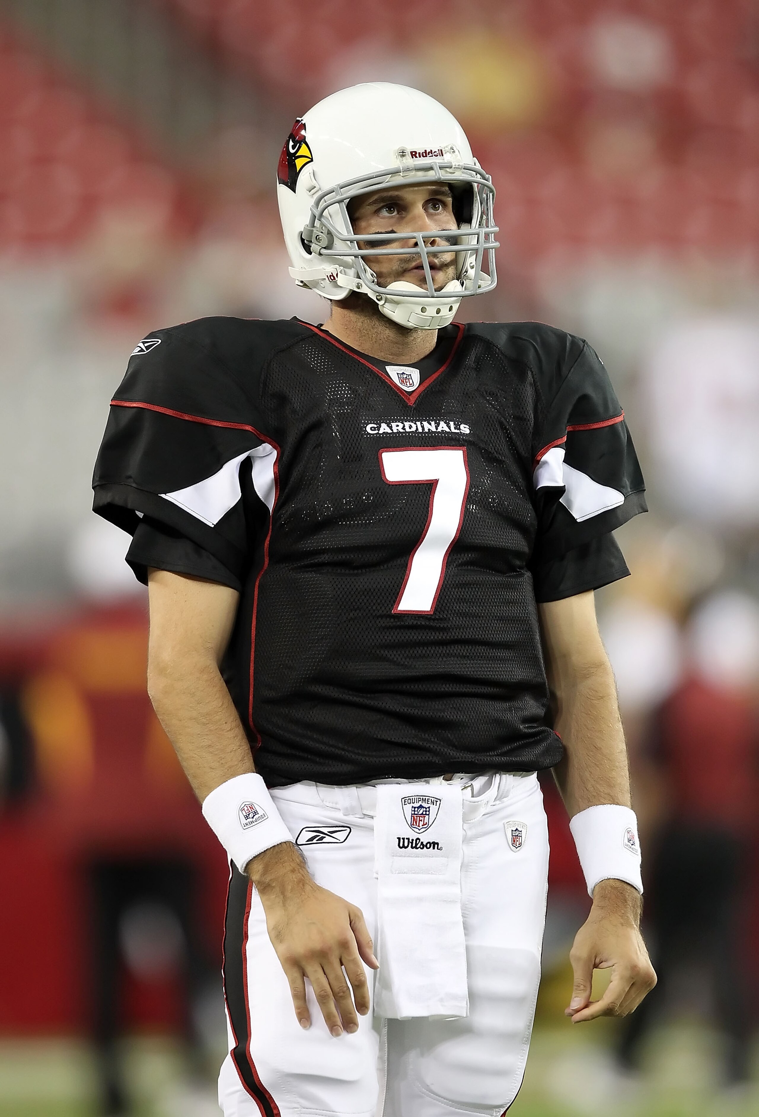 GLENDALE, AZ - SEPTEMBER 02:  Quarterback Matt Leinart #7 of the Arizona Cardinals warms up before the preseason NFL game against the Washington Redskins at the University of Phoenix Stadium on September 2, 2010 in Glendale, Arizona. The Cardinals defeate