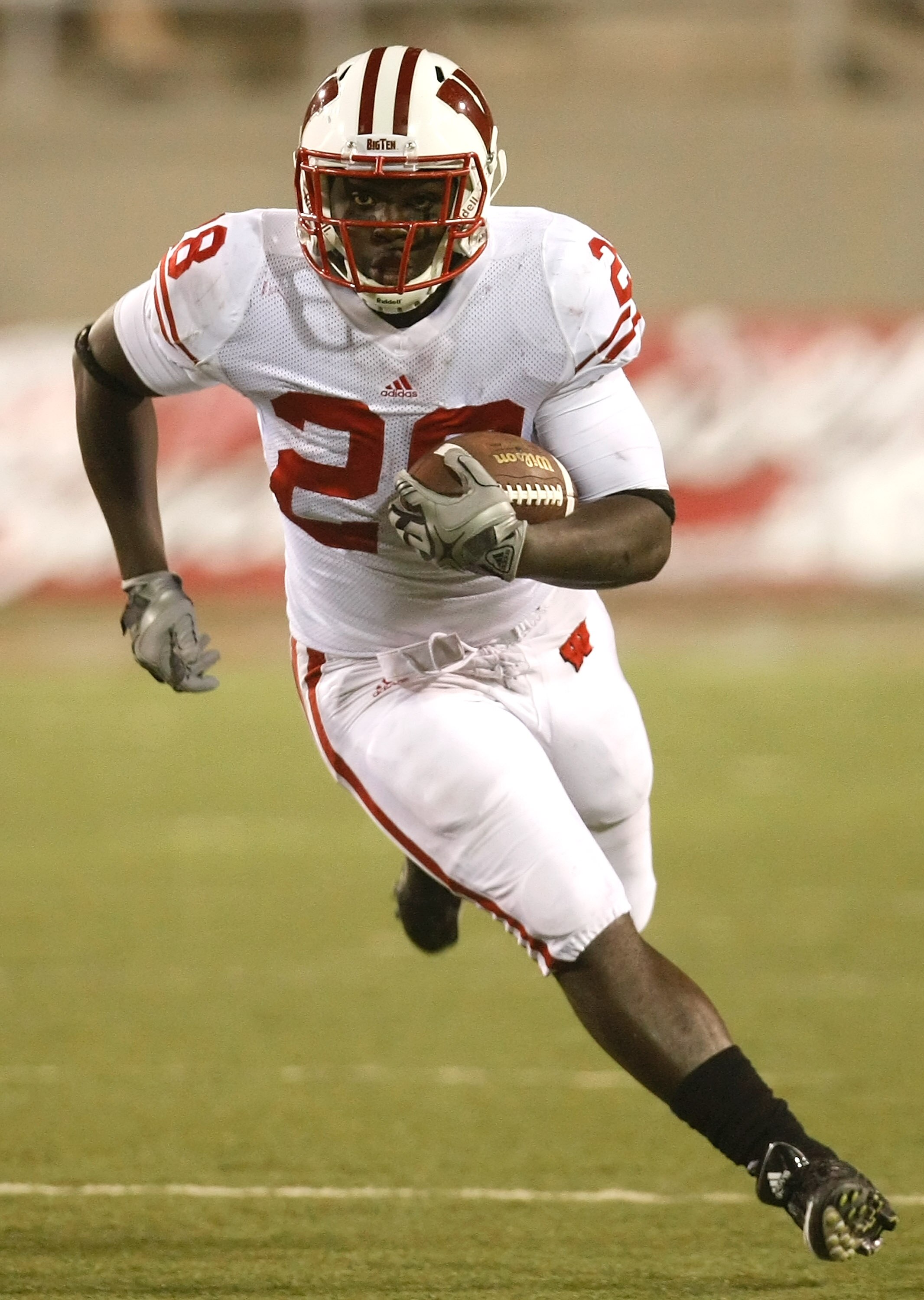 LAS VEGAS - SEPTEMBER 04:  Montee Ball #28 of the Wisconsin Badgers runs for yardage against the UNLV Rebels during the third quarter of their game at Sam Boyd Stadium September 4, 2010 in Las Vegas, Nevada. Wisconsin won 41-21.  (Photo by Ethan Miller/Ge