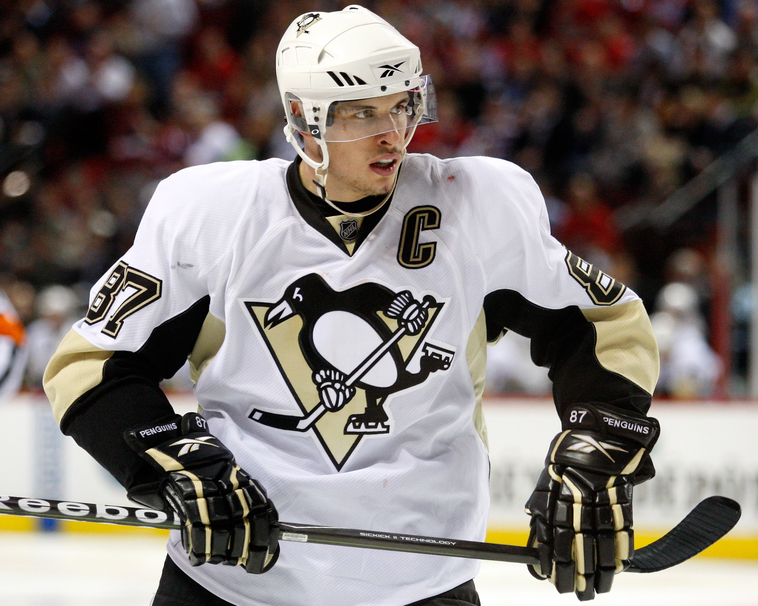 MONTREAL- MAY 4: Sidney Crosby #87 of the Pittsburgh Penguins readies for a faceoff in Game Three of the Eastern Conference Semifinals against the Montreal Canadiens during the 2010 NHL Stanley Cup Playoffs at the Bell Centre on May 4, 2010 in Montreal, MONTREAL- MAY 4: Sidney Crosby #87 of the Pittsburgh Penguins readies for a faceoff in Game Three of the Eastern Conference Semifinals against the Montreal Canadiens during the 2010 NHL Stanley Cup Playoffs at the Bell Centre on May 4, 2010 in Montreal,