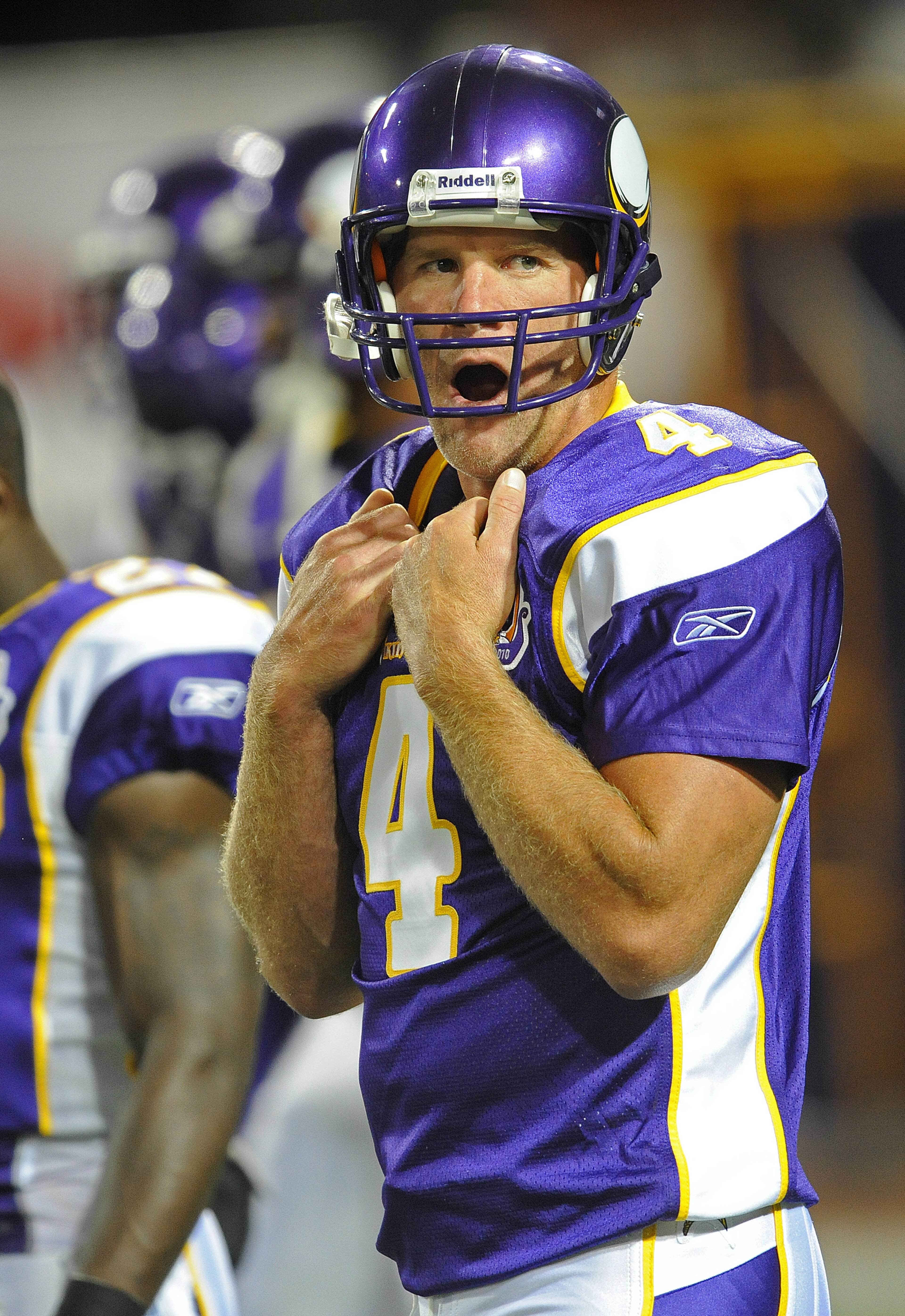 MINNEAPOLIS - SEPTEMBER 02: Brett Favre #4 of the Minnesota Vikings yawns during warmups prior to an NFL preseason game against the Denver Broncos at the Mall of America Field at Hubert H. Humphrey Metrodome, on September 2, 2010 in Minneapolis, Minnesot MINNEAPOLIS - SEPTEMBER 02: Brett Favre #4 of the Minnesota Vikings yawns during warmups prior to an NFL preseason game against the Denver Broncos at the Mall of America Field at Hubert H. Humphrey Metrodome, on September 2, 2010 in Minneapolis, Minnesot