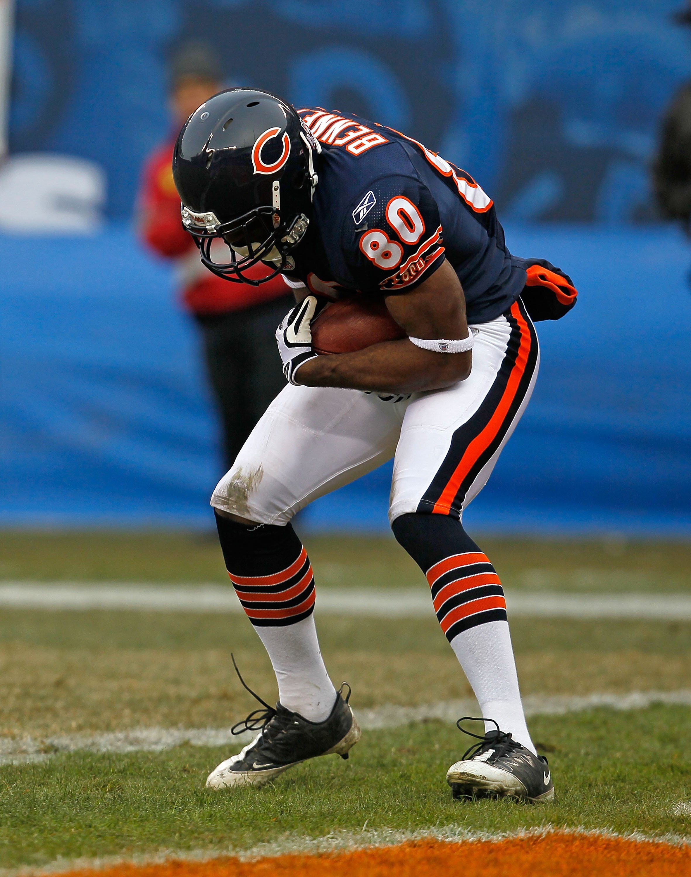 CHICAGO - DECEMBER 06: Earl Bennett #80 of the Chicago Bears catches a touchdown pass against the St. Louis Rams at Soldier Field on December 6, 2009 in Chicago, Illinois. The Bears defeated the Rams 17-9.  (Photo by Jonathan Daniel/Getty Images)
