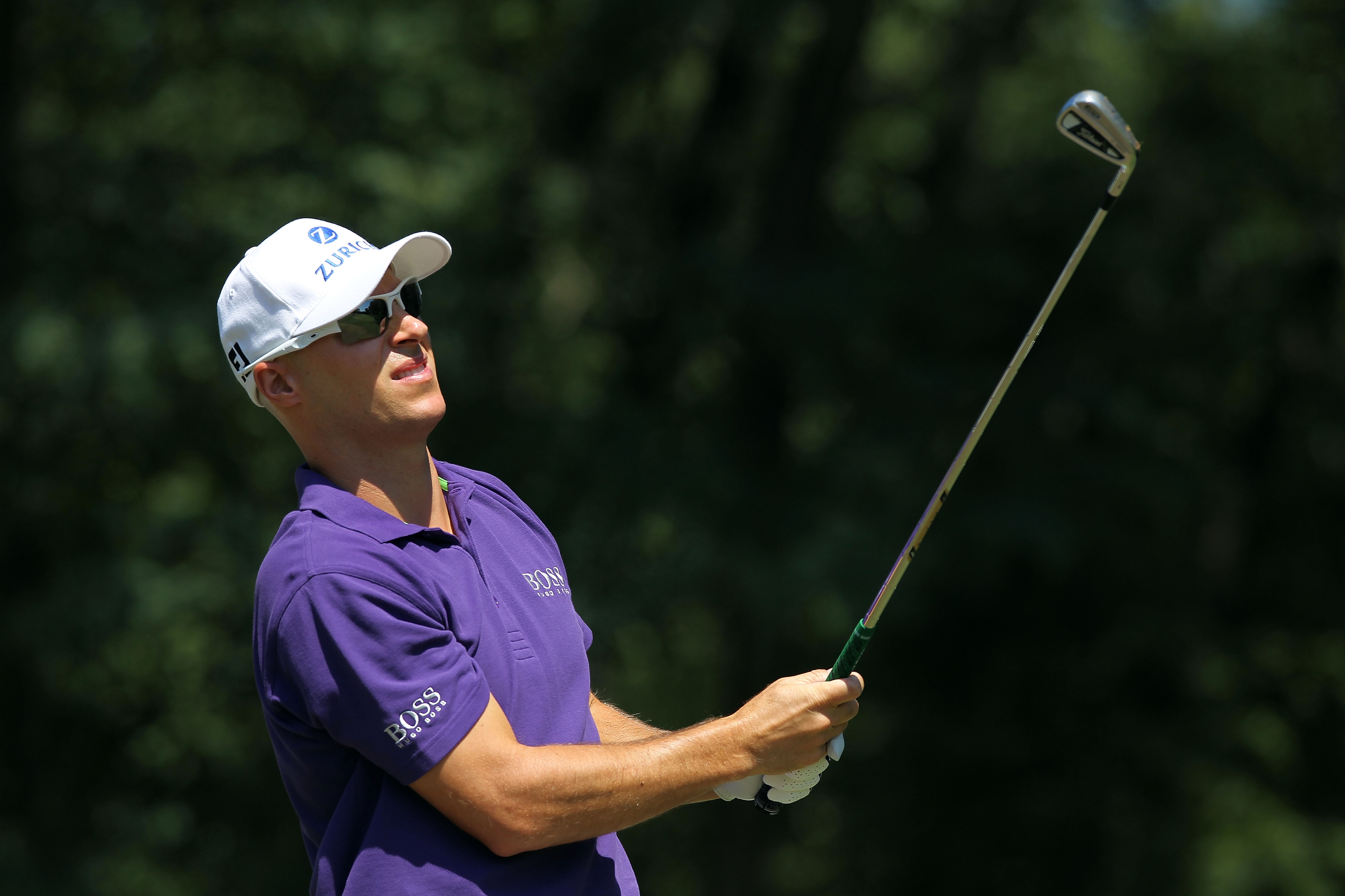 PARAMUS, NJ - AUGUST 28:  Ben Crane watches his tee shot on the second hole during the third round of The Barclays at the Ridgewood Country Club on August 28, 2010 in Paramus, New Jersey.  (Photo by Hunter Martin/Getty Images)