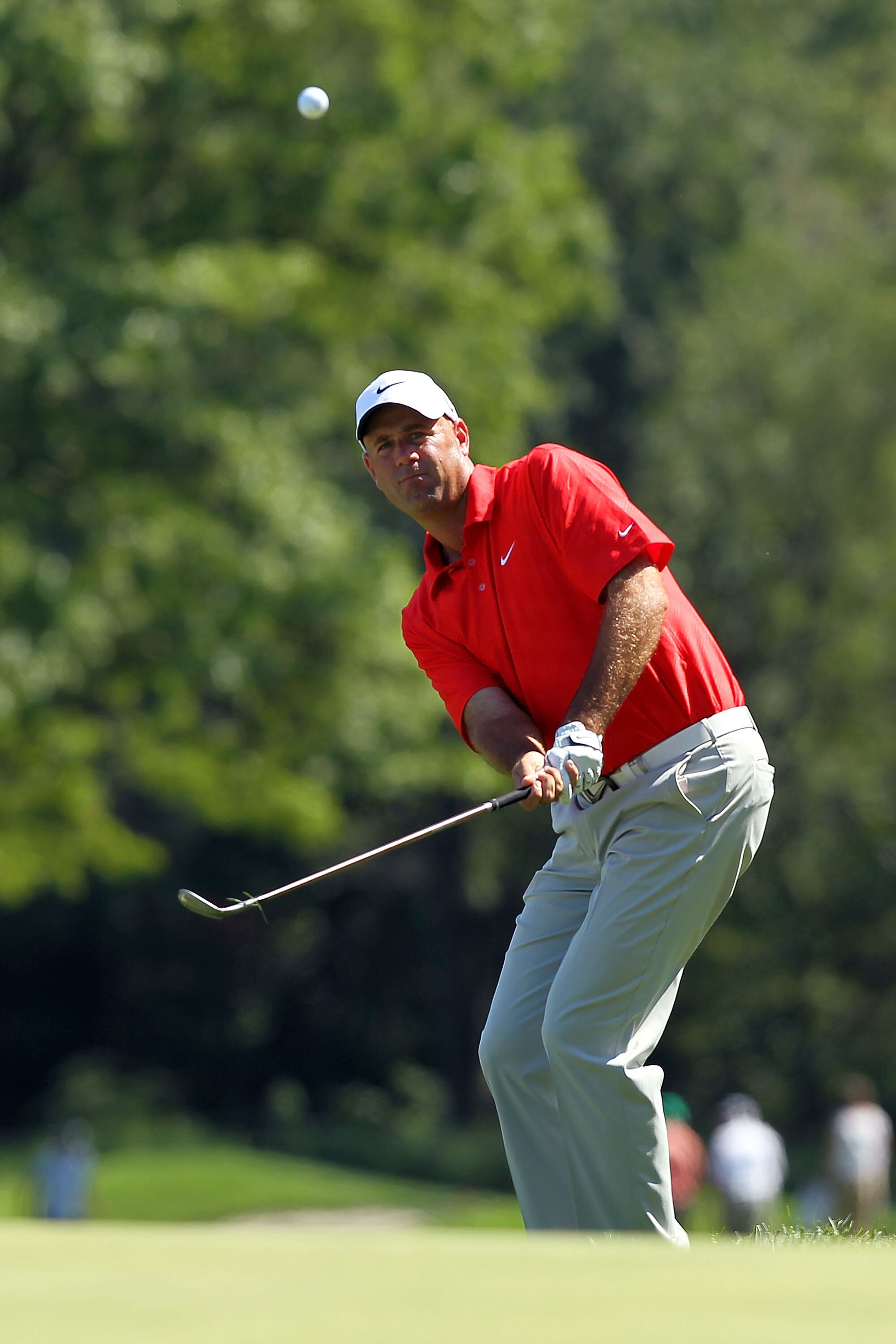 PARAMUS, NJ - AUGUST 28:  Stewart Cink pitches to the fifth green during the third round of The Barclays at the Ridgewood Country Club on August 28, 2010 in Paramus, New Jersey.  (Photo by Hunter Martin/Getty Images)