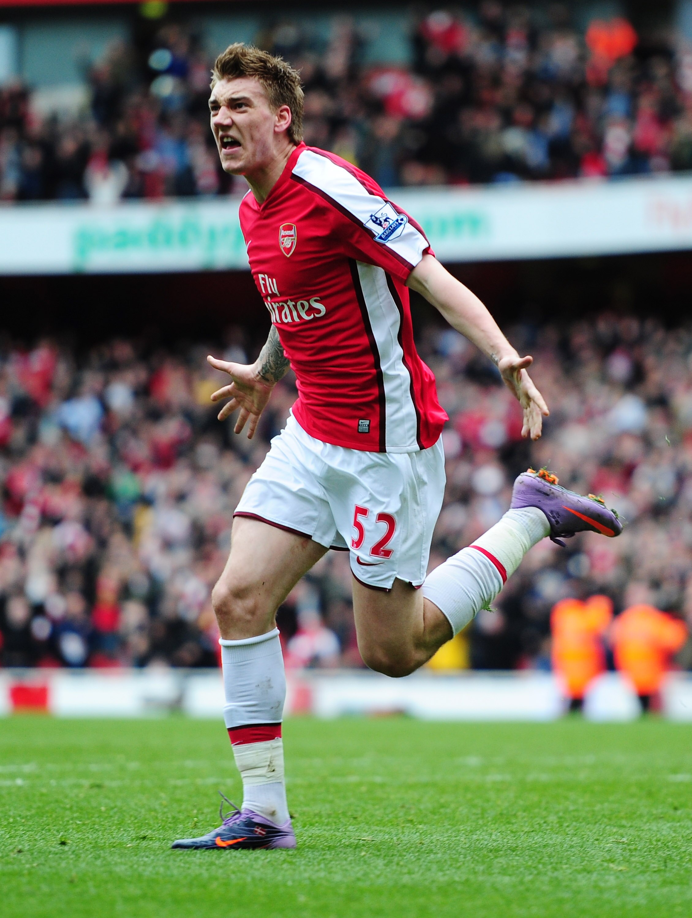 LONDON, ENGLAND - APRIL 03:  Nicklas Bendtner of Arsenal celebrates scoring a late winner during the Barclays Premier League match between Arsenal and Wolverhampton Wanderers at the Emirates Stadium on April 3, 2010 in London, England.  (Photo by Mike Hew