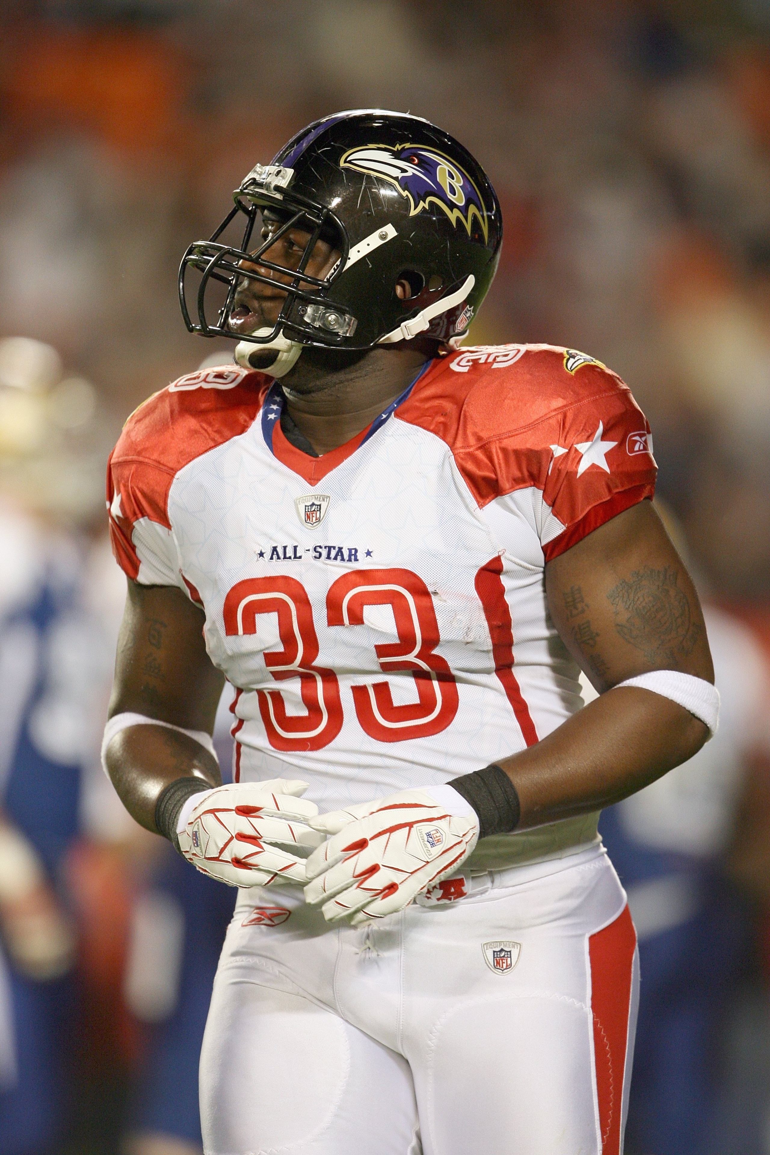 MIAMI GARDENS, FL - JANUARY 31: Le'Ron McClain #33 of the Baltimore Ravens moves on the field during the 2010 AFC-NFC Pro Bowl at Sun Life Stadium on January 31, 2010 in Miami Gardens, Florida. (Photo by Doug Benc/Getty Images)