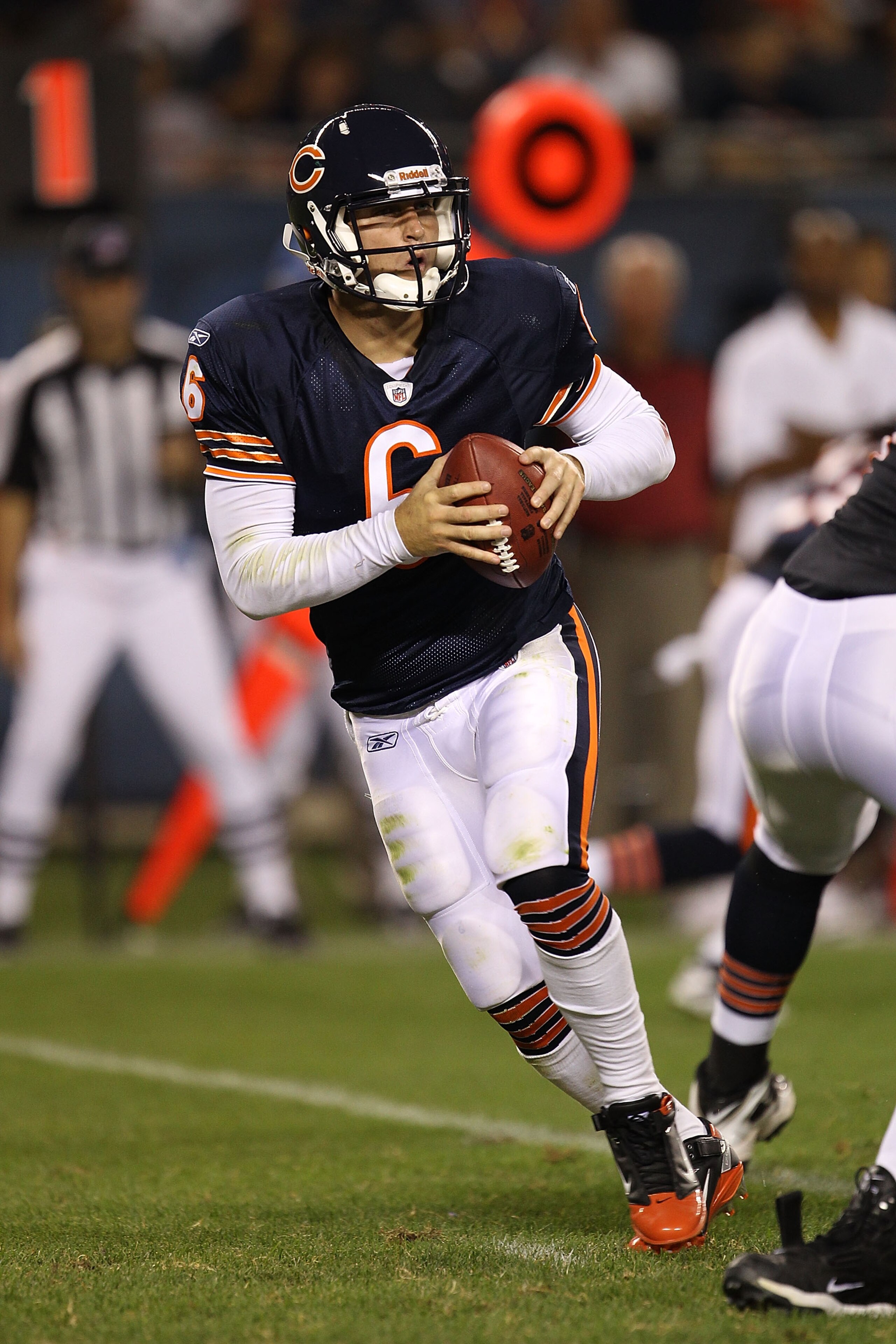 CHICAGO - AUGUST 28: Jay Cutler #6 of the Chicago Bears drops back to pass against the Arizona Cardinals during a preseason game at Soldier Field on August 28, 2010 in Chicago, Illinois. The Cardinals defeated the Bears 14-9. (Photo by Jonathan Daniel/Get