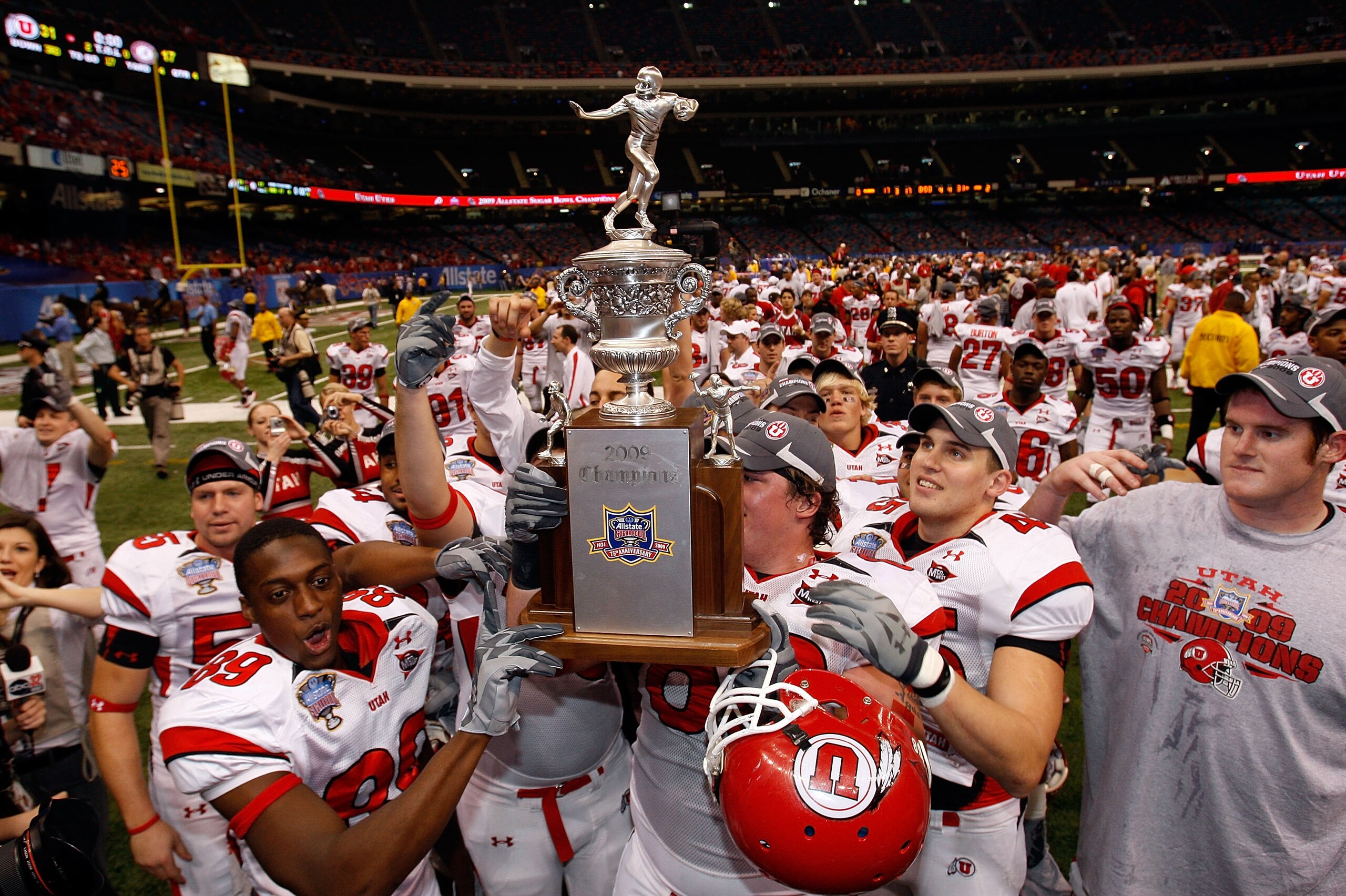 NEW ORLEANS - JANUARY 02:  The Utah Utes celebrate after defeating the Alabama Crimson Tide 31-17 during the 75th Allstate Sugar Bowl at the Louisiana Superdome on January 2, 2009 in New Orleans, Louisiana.  (Photo by Chris Graythen/Getty Images)