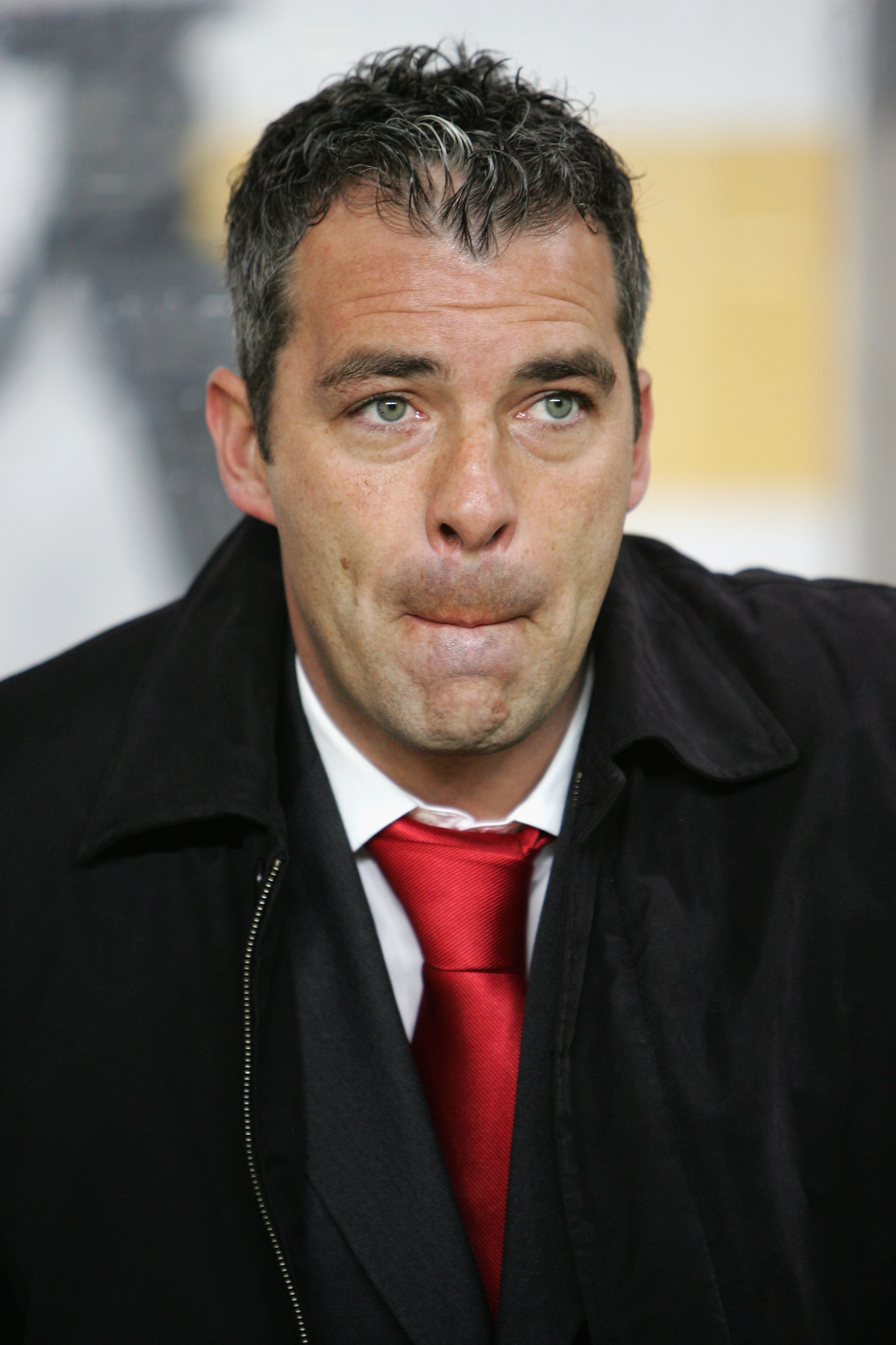 BRAGA, PORTUGAL - MARCH 08:  Manager Jorge Costa of Braga during the UEFA Cup Round of 16, first leg match between Braga and Tottenham Hotspur at the Braga Municipal on March 8, 2007 in Braga, Portugal.  (Photo by Christopher Lee/Getty Images)