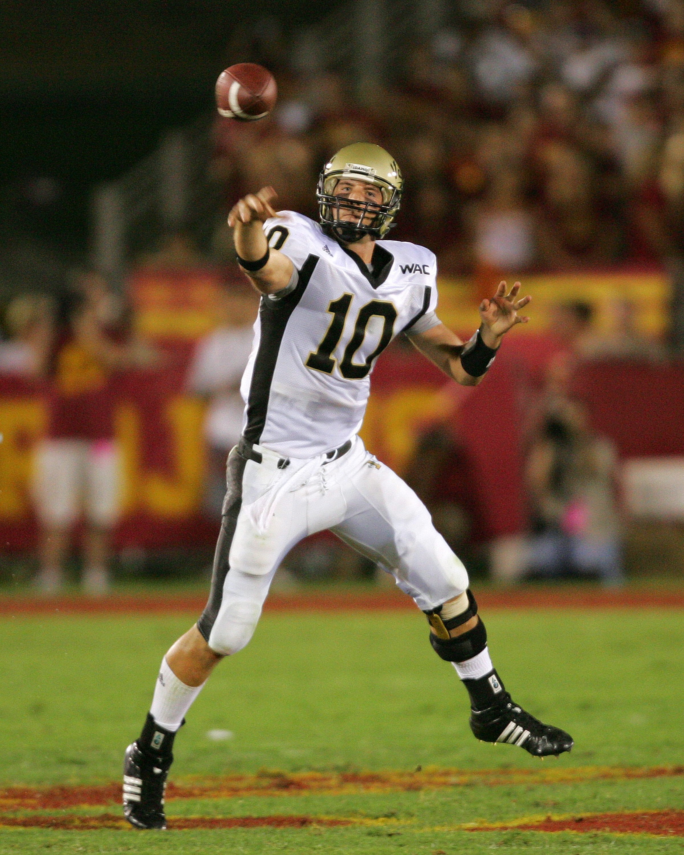 LOS ANGELES - SEPTEMBER 1: Idaho quarterback Nathan Enderle fires a pass against USC at the Los Angeles Memorial Coliseum on September 1, 2007 in Los Angeles, California. The Vandals were defeated by the top-ranked Trojans won 38-10. (Photo by Kevin Terr LOS ANGELES - SEPTEMBER 1: Idaho quarterback Nathan Enderle fires a pass against USC at the Los Angeles Memorial Coliseum on September 1, 2007 in Los Angeles, California. The Vandals were defeated by the top-ranked Trojans won 38-10. (Photo by Kevin Terr