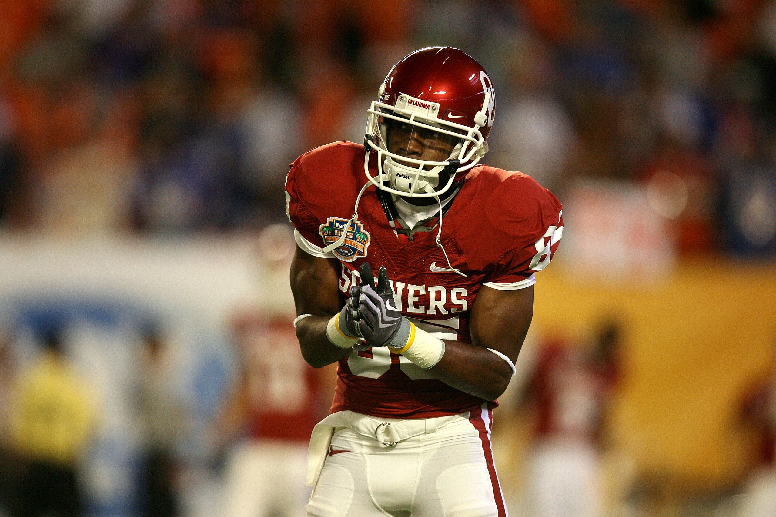 MIAMI - JANUARY 08:  Ryan Broyles #85 of the Oklahoma Sooners gets fired up during warm-ups against the Florida Gators during the FedEx BCS National Championship game at Dolphin Stadium on January 8, 2009 in Miami, Florida.  (Photo by Doug Benc/Getty Imag