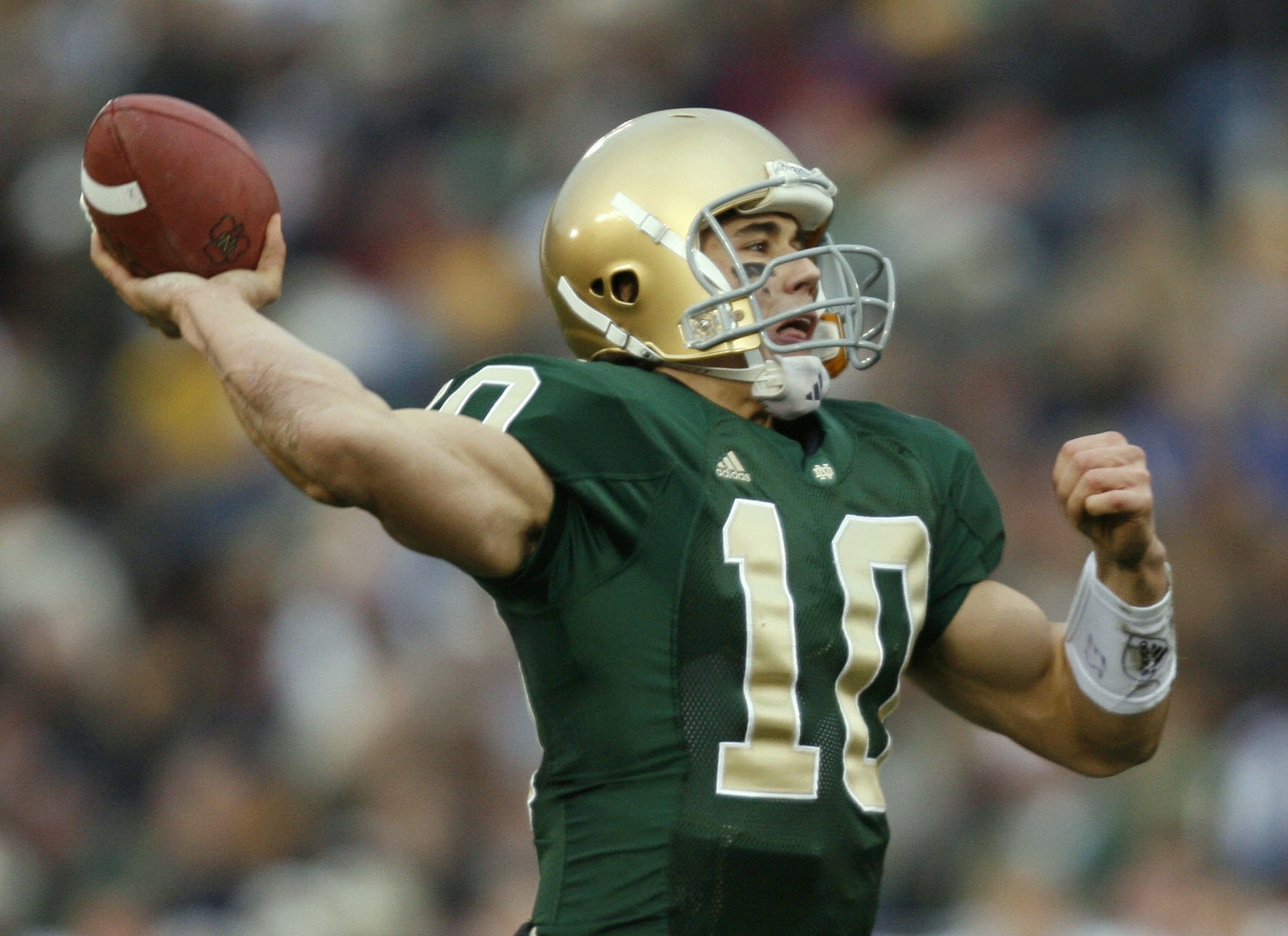 SOUTH BEND, IN - NOVEMBER 18: Brady Quinn #10 of the Notre Dame Fighting Irish passes against the Army Black Knights at Notre Dame Stadium November 18, 2006 in South Bend, Indiana. The Fighting Iris beat the Black Knights 41-9. (Photo by Dilip Vishwana SOUTH BEND, IN - NOVEMBER 18: Brady Quinn #10 of the Notre Dame Fighting Irish passes against the Army Black Knights at Notre Dame Stadium November 18, 2006 in South Bend, Indiana. The Fighting Iris beat the Black Knights 41-9. (Photo by Dilip Vishwana