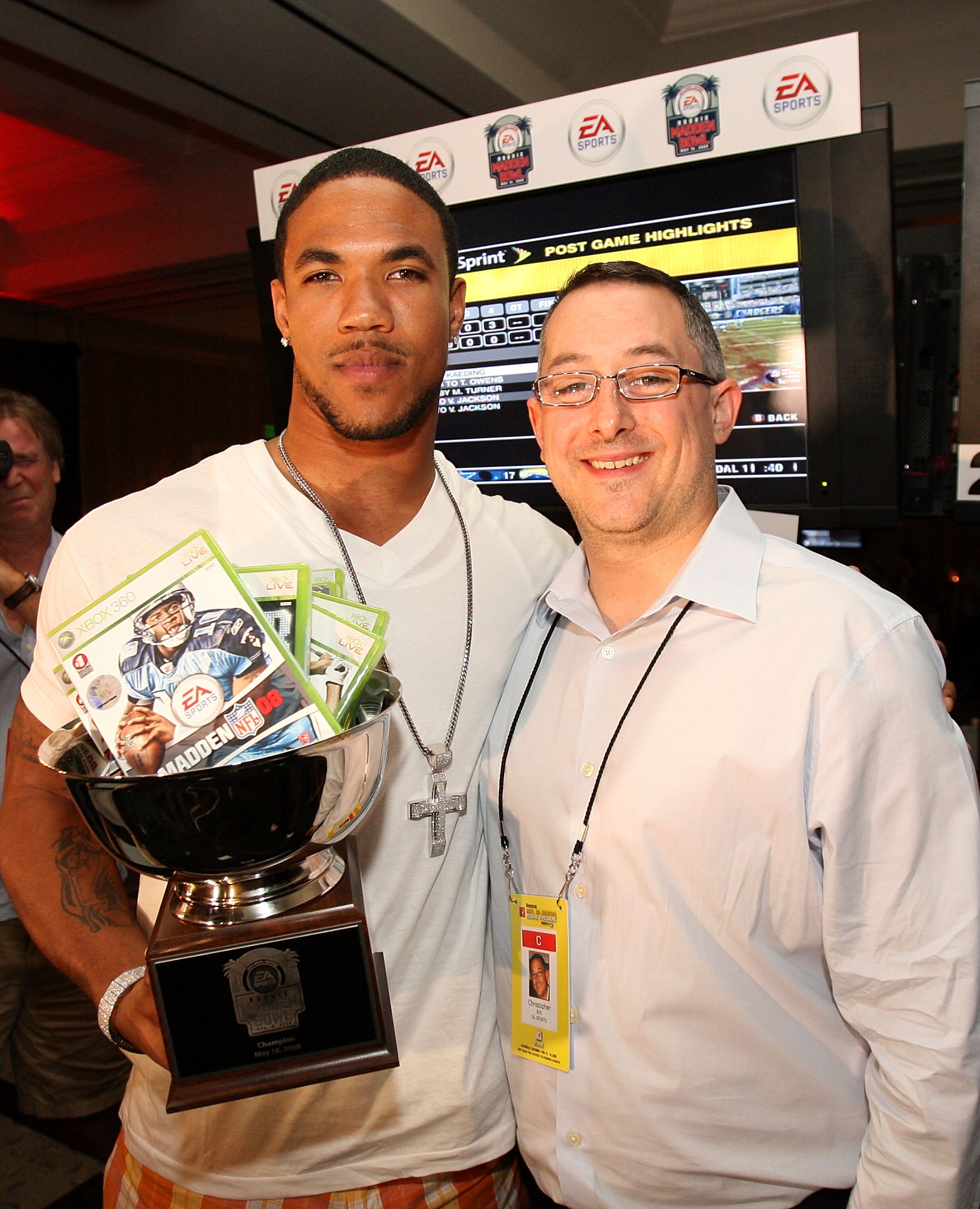 LOS ANGELES, CA - MAY 16: Washington Redskins wide receiver Devin Thomas and EA SPORTS director of marketing Chris Erb attend the EA SPORTS Rookie Madden Bowl at the Loews Santa Monica Beach Hotel as part of the NFL PLAYERS Rookie Premiere on May 16, 2008