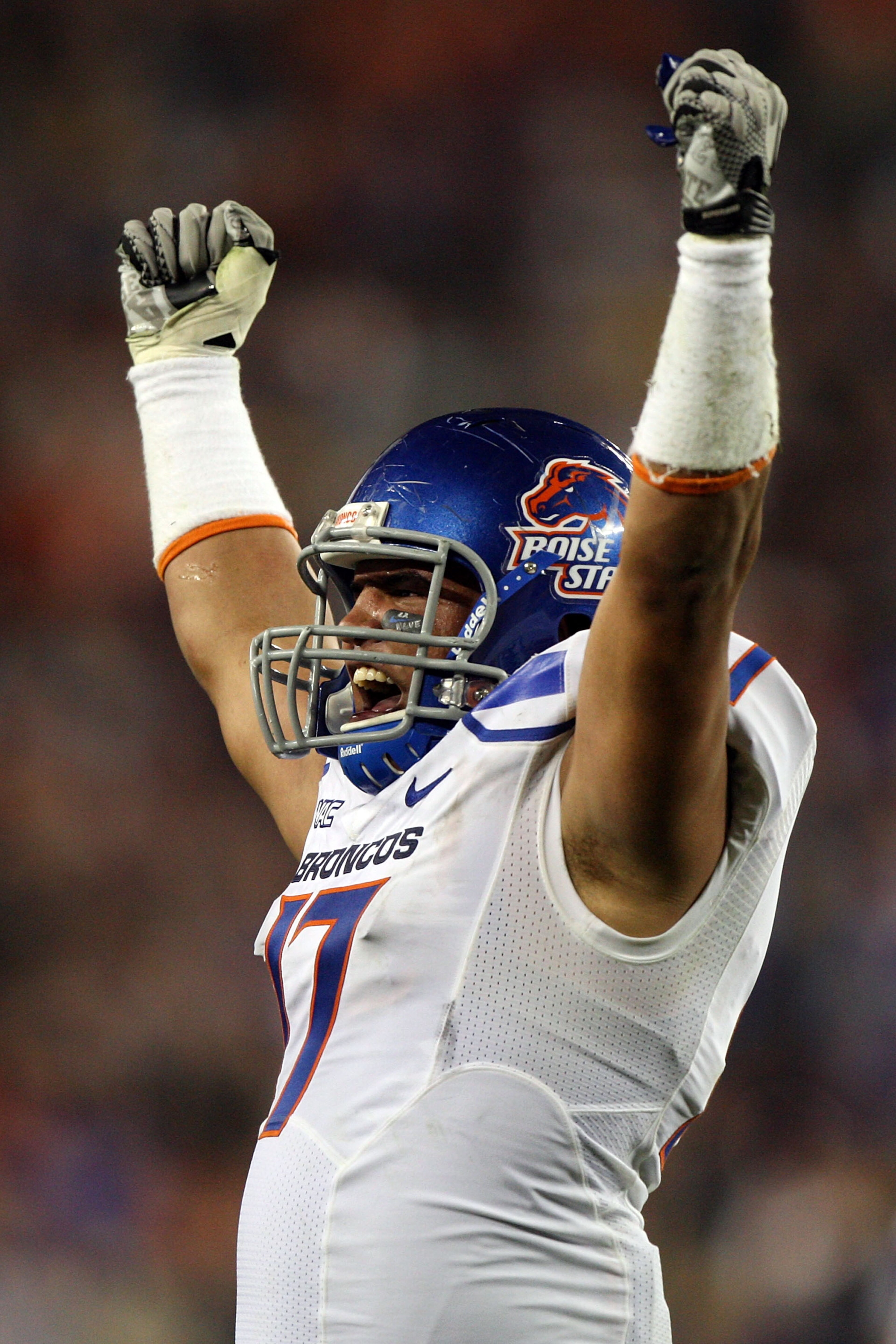 GLENDALE, AZ - JANUARY 04:  Winston Venable #17 of the Boise State Broncos reacts after making a stop on fourth down against the TCU Horned Frogs in the fourth quarter during the Tostitos Fiesta Bowl at the Universtity of Phoenix Stadium on January 4, 201