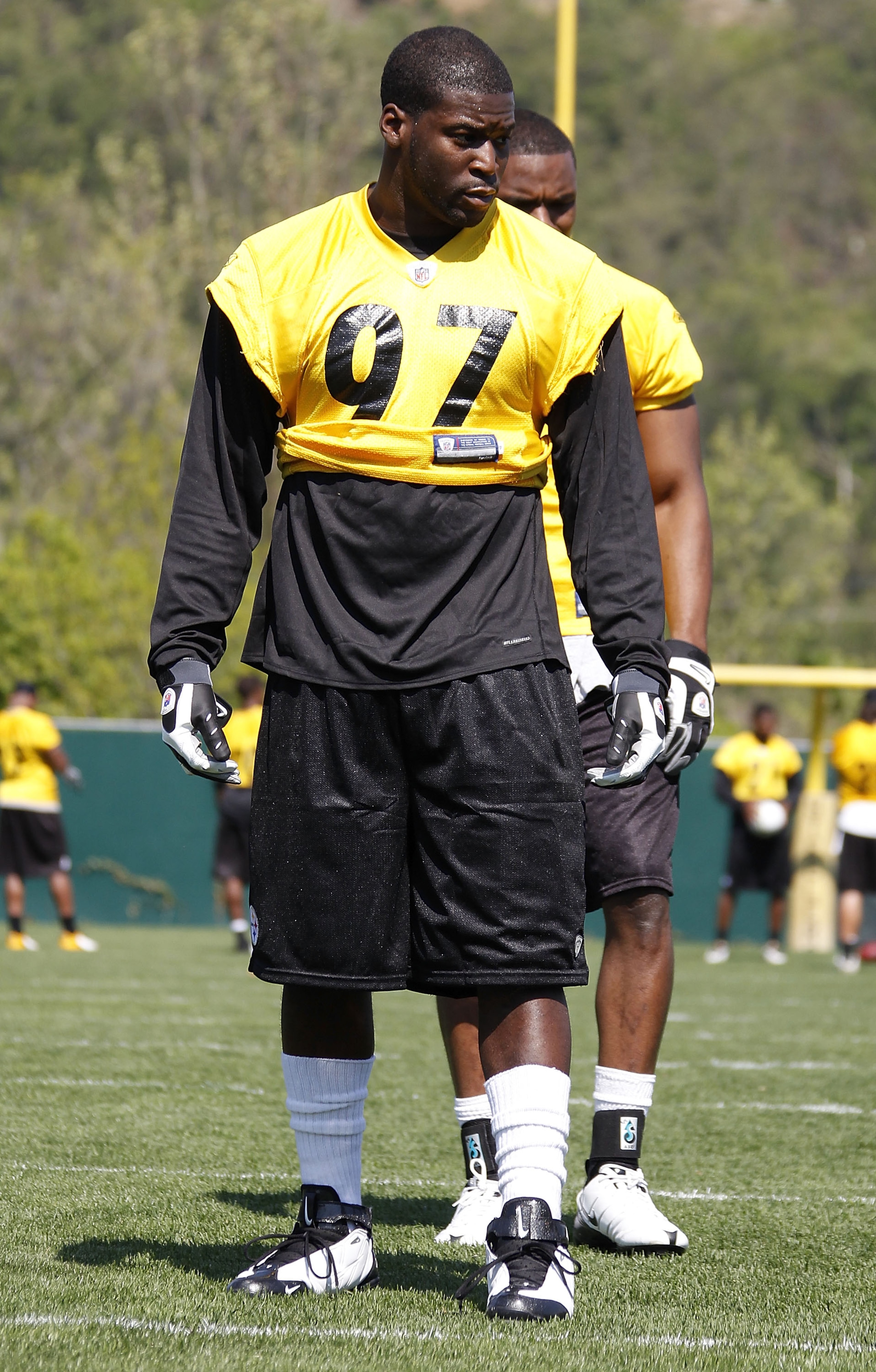 PITTSBURGH - APRIL 30: Jason Worilds #97 of the Pittsburgh Steelers gets ready to run a drill during mini camp at the Pittsburgh Steelers Training Facility on April 30, 2010 in Pittsburgh, Pennsylvania. (Photo by Gregory Shamus/Getty Images) PITTSBURGH - APRIL 30: Jason Worilds #97 of the Pittsburgh Steelers gets ready to run a drill during mini camp at the Pittsburgh Steelers Training Facility on April 30, 2010 in Pittsburgh, Pennsylvania. (Photo by Gregory Shamus/Getty Images)