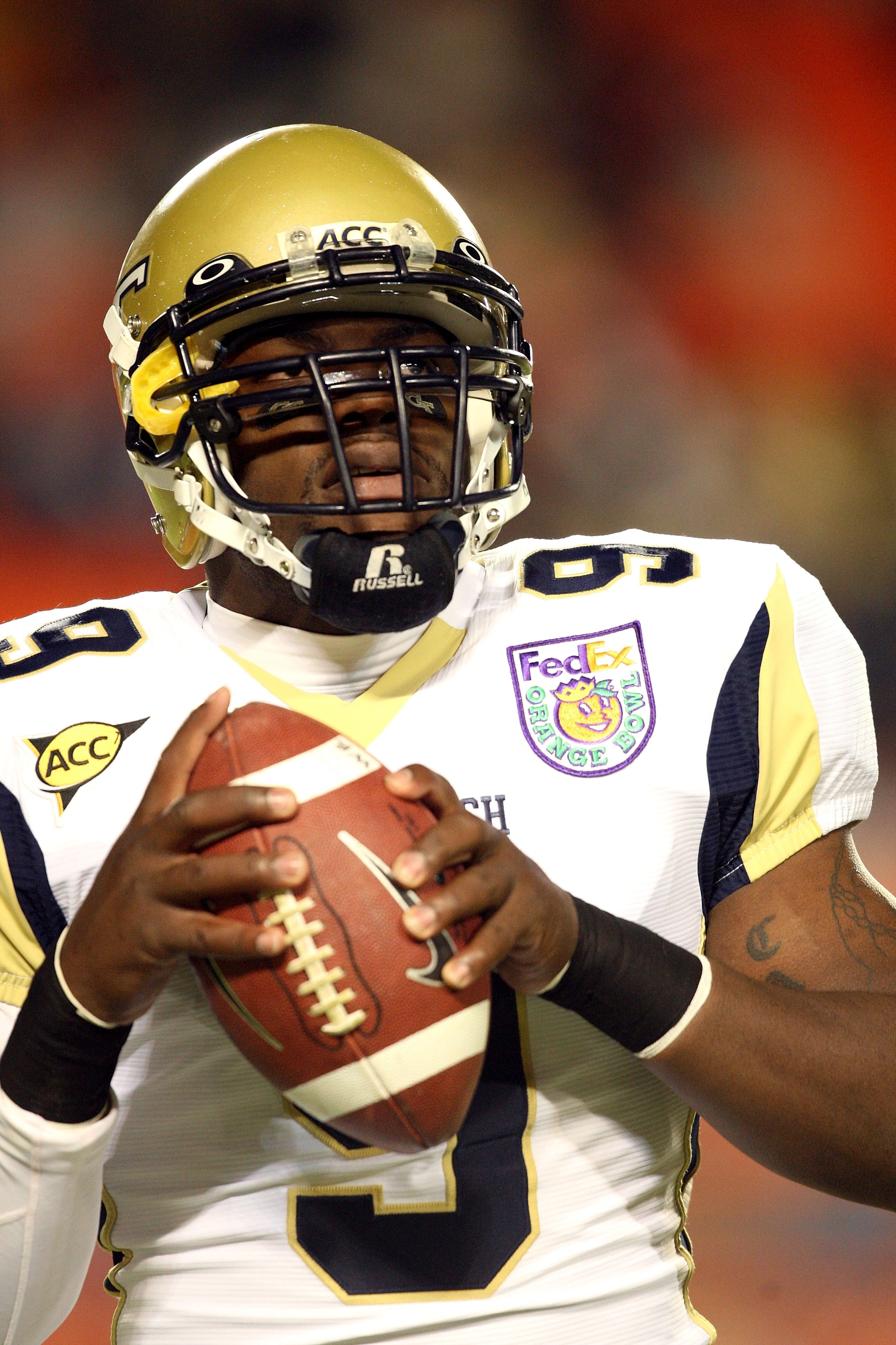 MIAMI GARDENS, FL - JANUARY 05:  Josh Nesbitt #9 of the Georgia Tech Yellow Jackets warms up against the Iowa Hawkeyes during the FedEx Orange Bowl at Land Shark Stadium on January 5, 2010 in Miami Gardens, Florida. Iowa won 24-14. (Photo by Streeter Leck