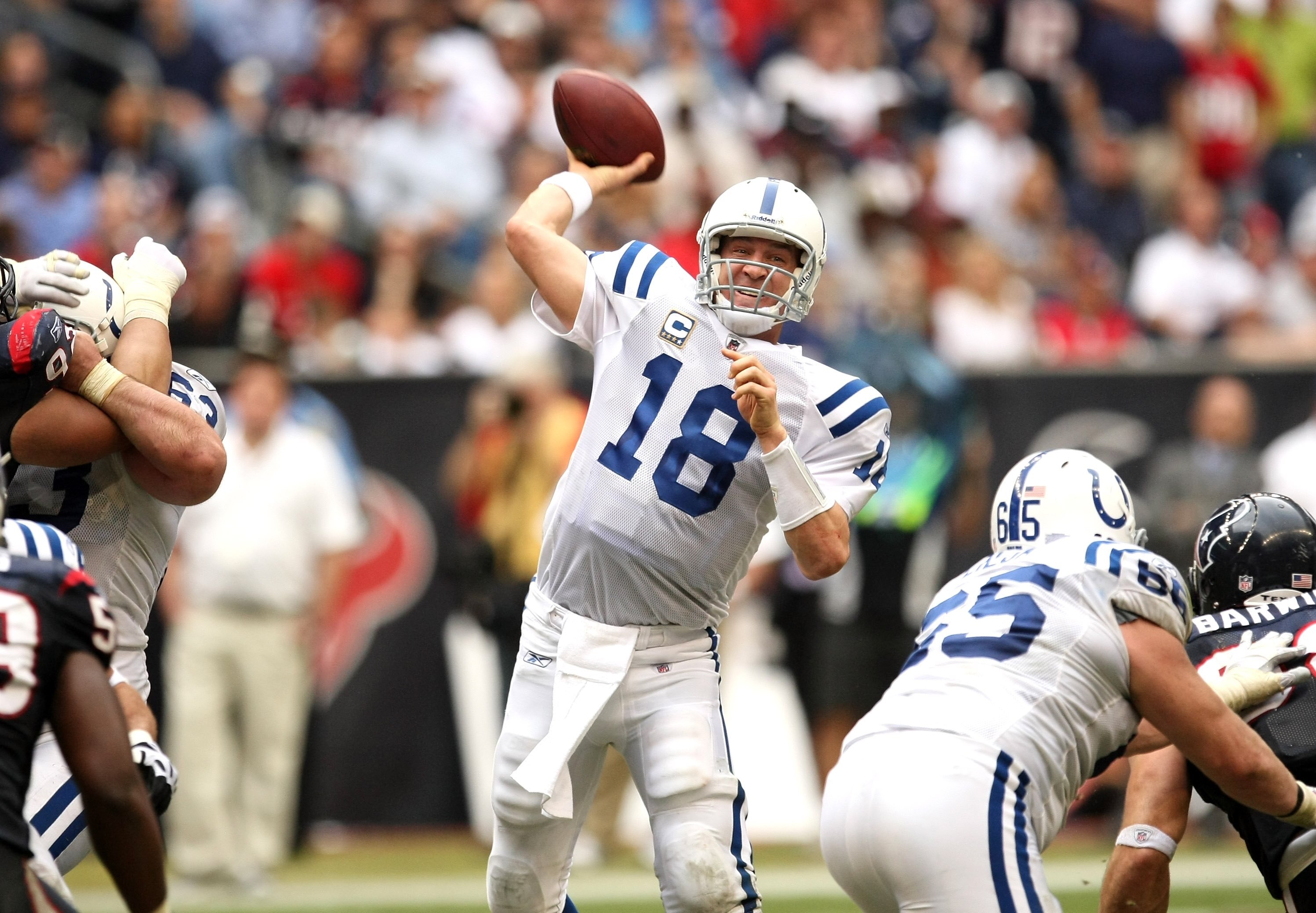 HOUSTON - NOVEMBER 29:  Quarterback Peyton Manning #18 of the Indianapolis Colts throws a pass in the game against the Houston Texans on November 29, 2009  at Reliant Stadium in Houston, Texas. The Colts won 35-27.  (Photo by Stephen Dunn/Getty Images)