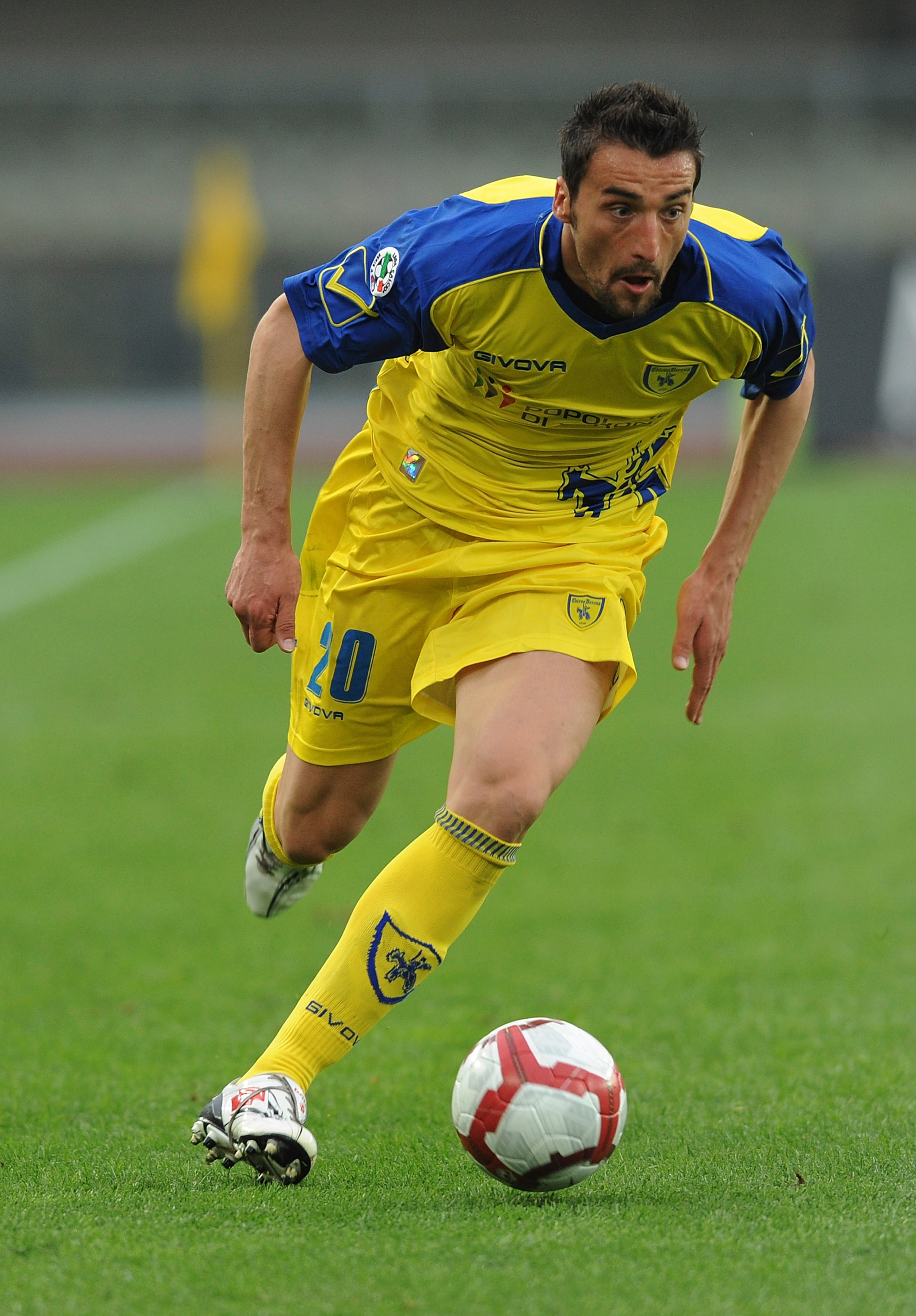VERONA, ITALY - APRIL 17: Gennaro Sardo of Chievo in action during the Serie A match between AC Chievo Verona and AS Livorno Calcio at Stadio Marc'Antonio Bentegodi on April 17, 2010 in Verona, Italy. (Photo by Dino Panato/Getty Images) VERONA, ITALY - APRIL 17: Gennaro Sardo of Chievo in action during the Serie A match between AC Chievo Verona and AS Livorno Calcio at Stadio Marc'Antonio Bentegodi on April 17, 2010 in Verona, Italy. (Photo by Dino Panato/Getty Images)