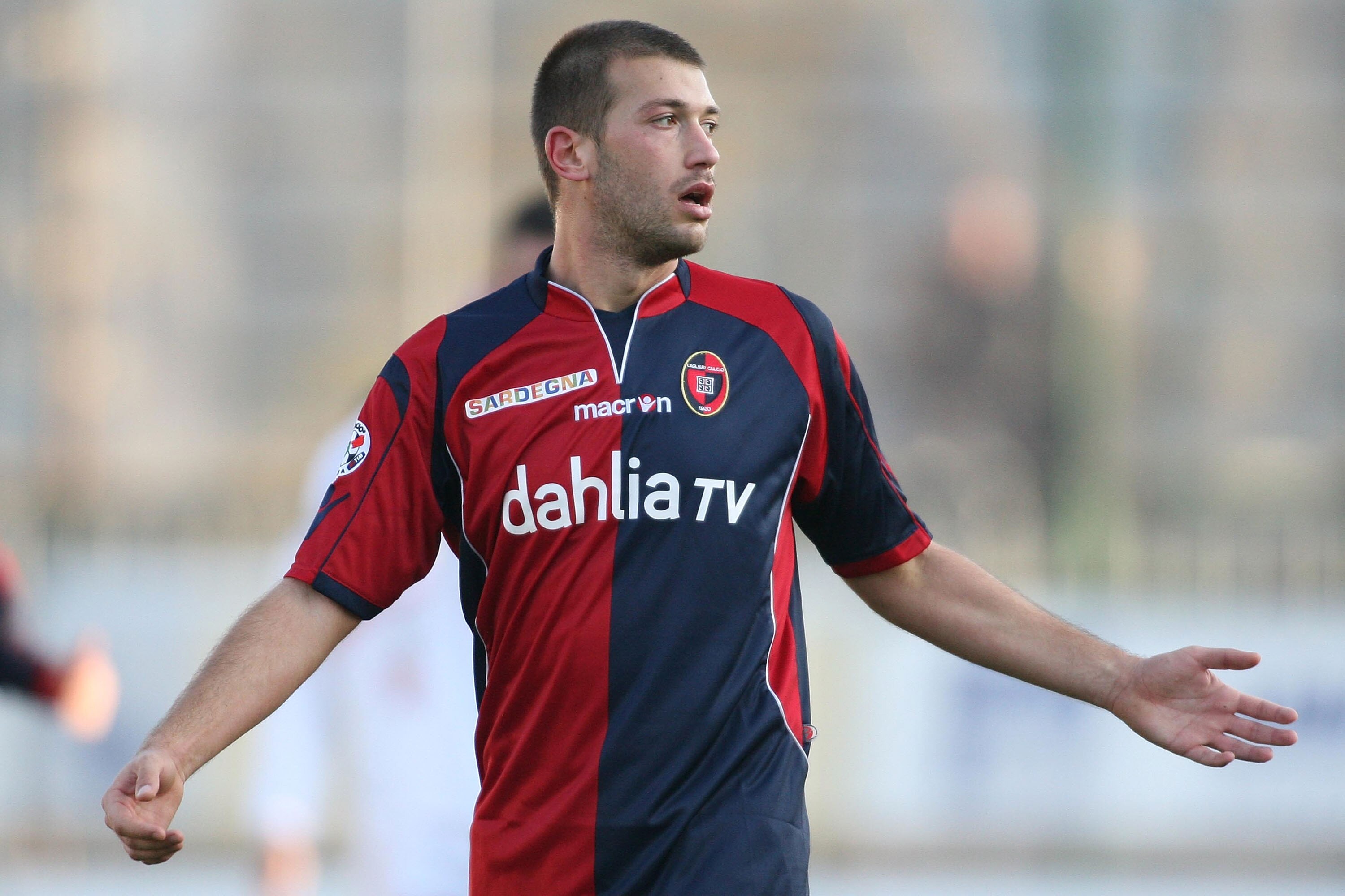 CAGLIARI, ITALY - FEBRUARY 14: Michele Canini of Cagliari  during the Serie A match between Cagliari Calcio and AS Bari at Stadio Sant'Elia on February 14, 2010 in Cagliari, Italy.  (Photo by Enrico Locci/Getty Images)
