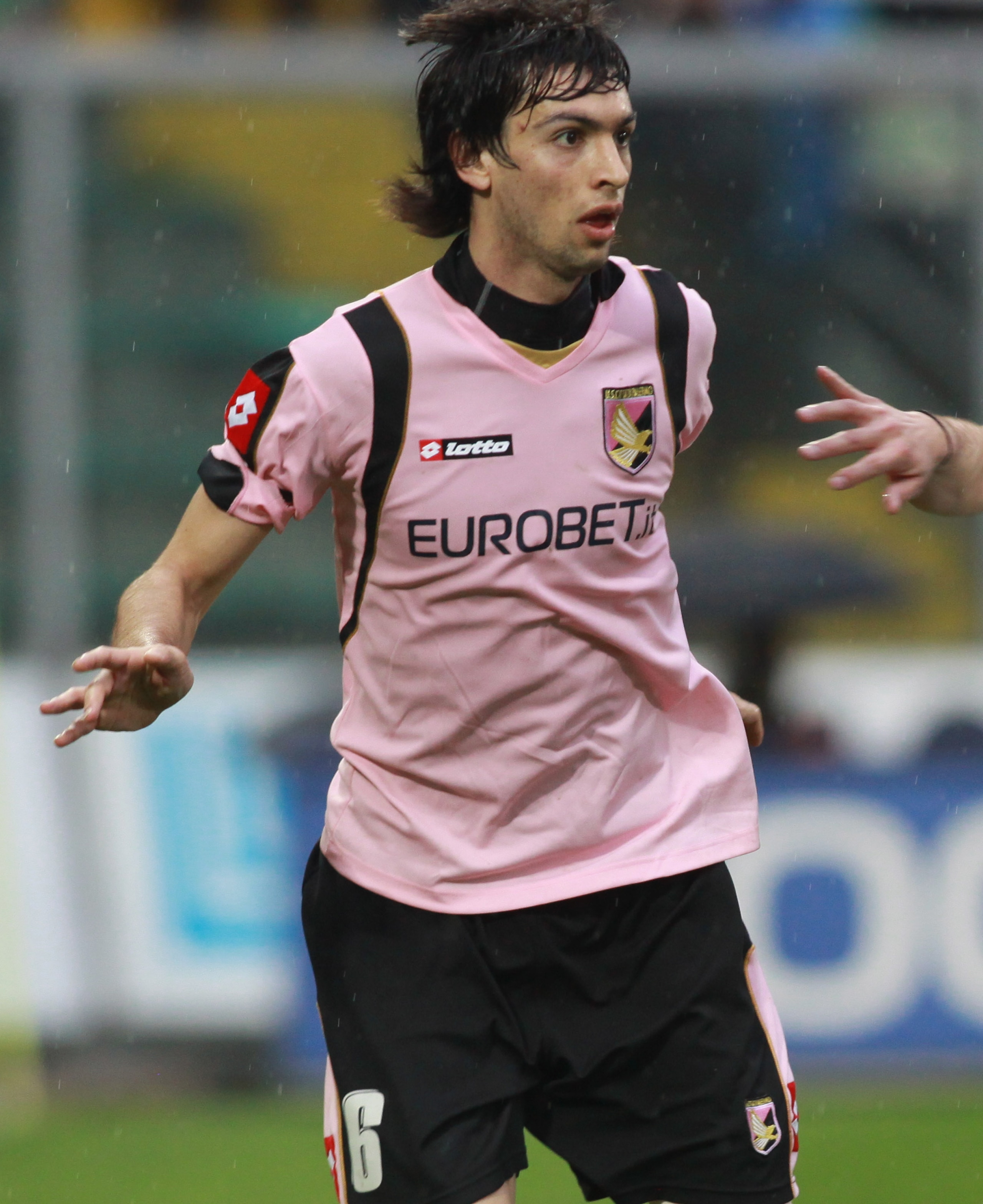 PALERMO, ITALY - MARCH 07: Javier Pastore of US Citta' di Palermo is shown in action during the Serie A match between US Citta di Palermo and AS Livorno Calcio at Stadio Renzo Barbera on March 7, 2010 in Palermo, Italy. (Photo by Maurizio Lagana/Getty I PALERMO, ITALY - MARCH 07: Javier Pastore of US Citta' di Palermo is shown in action during the Serie A match between US Citta di Palermo and AS Livorno Calcio at Stadio Renzo Barbera on March 7, 2010 in Palermo, Italy. (Photo by Maurizio Lagana/Getty I