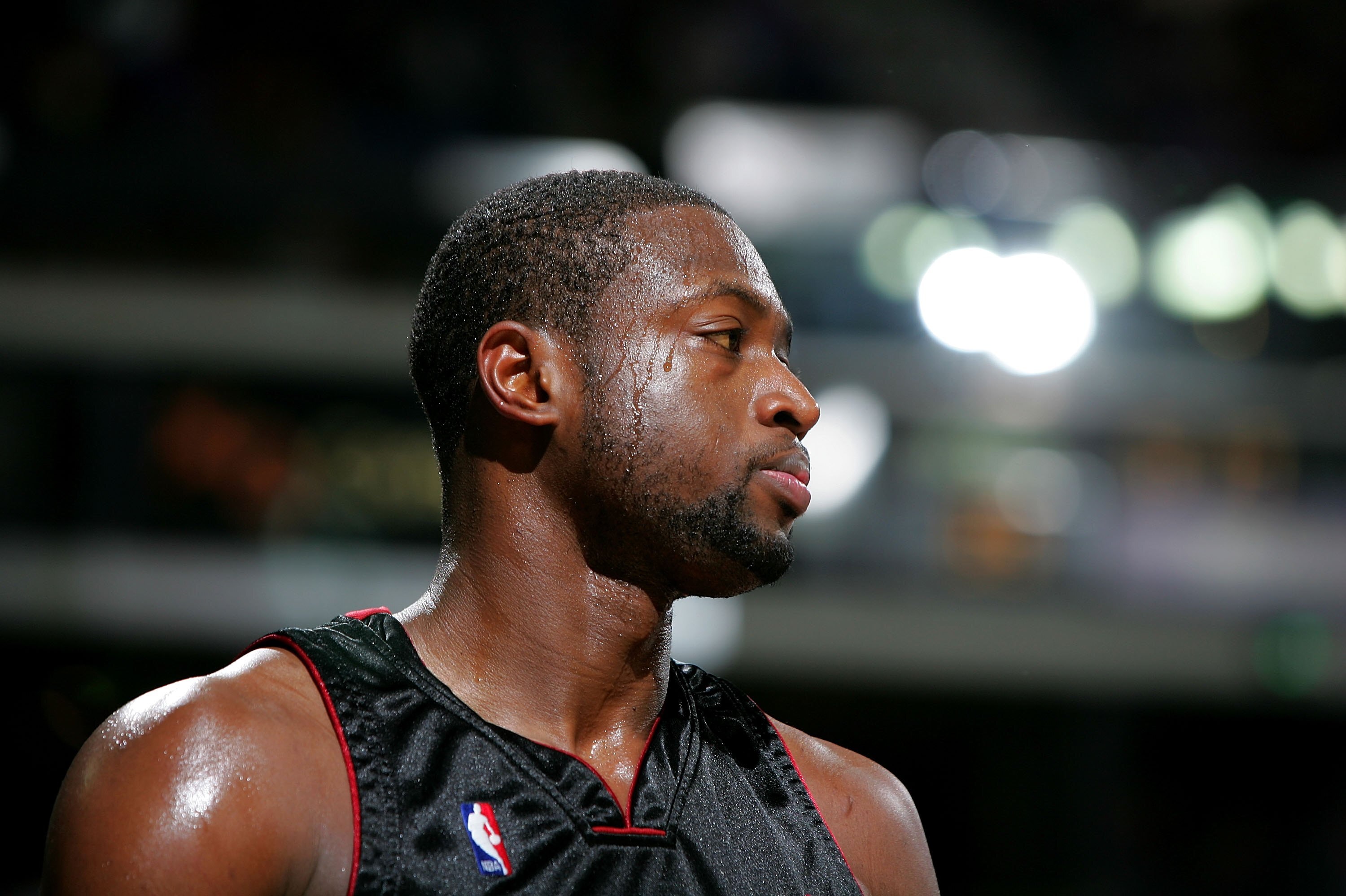 SACRAMENTO, CA - DECEMBER 06:  Dwayne Wade #3 of the Miami Heat in action during their game against the Sacramento Kings at ARCO Arena on December 6, 2009 in Sacramento, California.  NOTE TO USER: User expressly acknowledges and agrees that, by downloadin