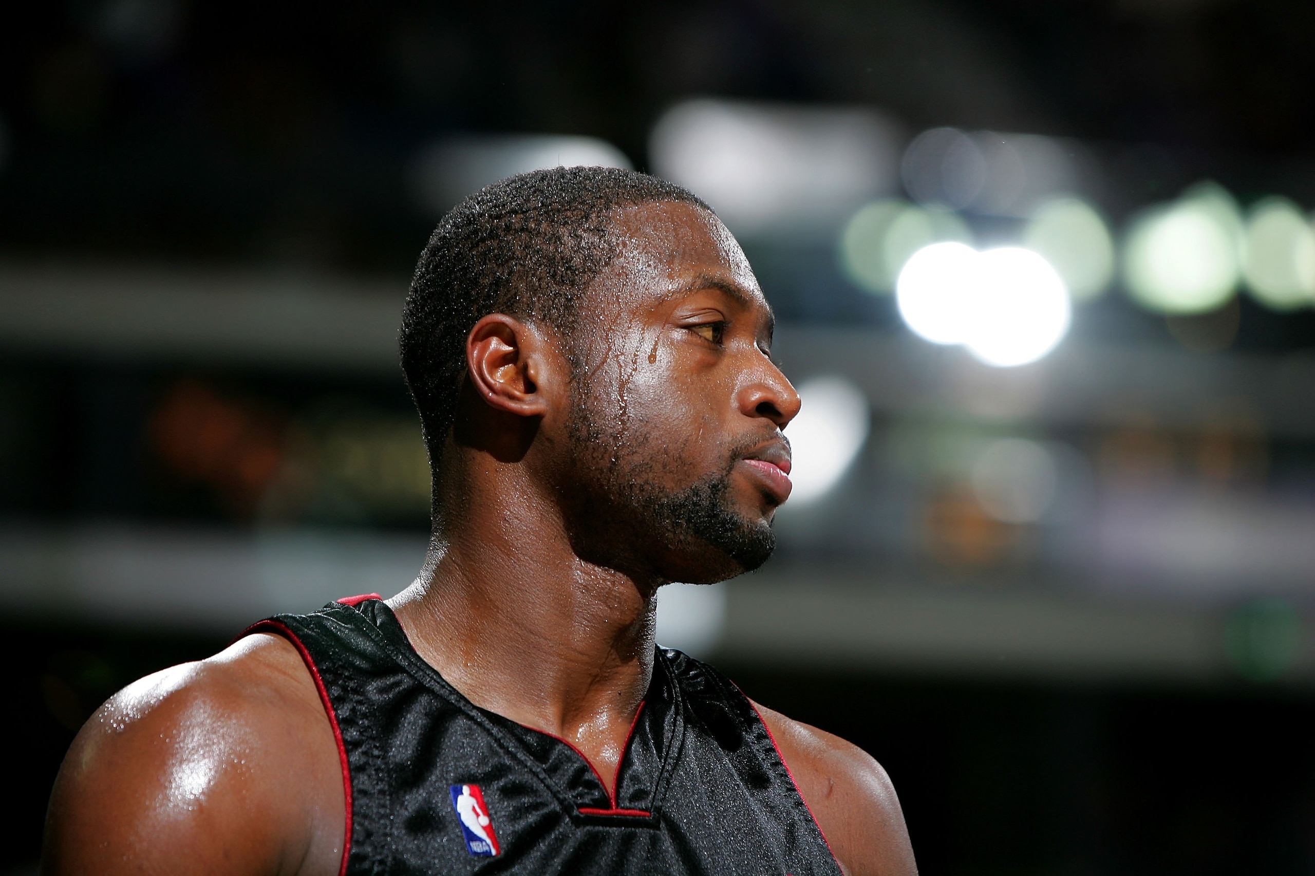 SACRAMENTO, CA - DECEMBER 06:  Dwayne Wade #3 of the Miami Heat in action during their game against the Sacramento Kings at ARCO Arena on December 6, 2009 in Sacramento, California.  NOTE TO USER: User expressly acknowledges and agrees that, by downloadin