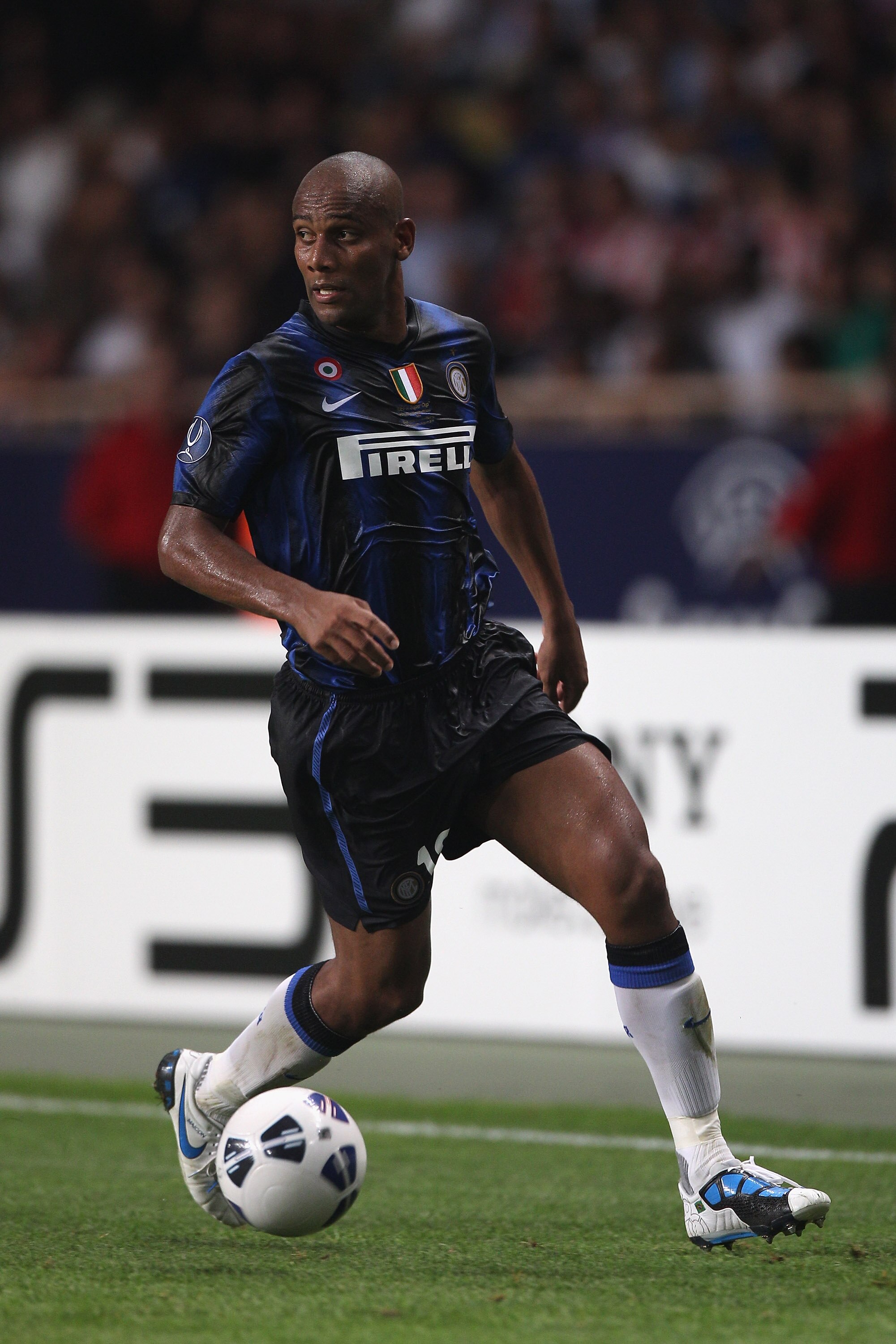 MONACO - AUGUST 27:  Maicon of Inter Milan during the UEFA Super Cup match between Inter Milan and Atletico Madrid at Louis II Stadium on August 27, 2010 in Monaco, Monaco.  (Photo by Michael Steele/Getty Images)