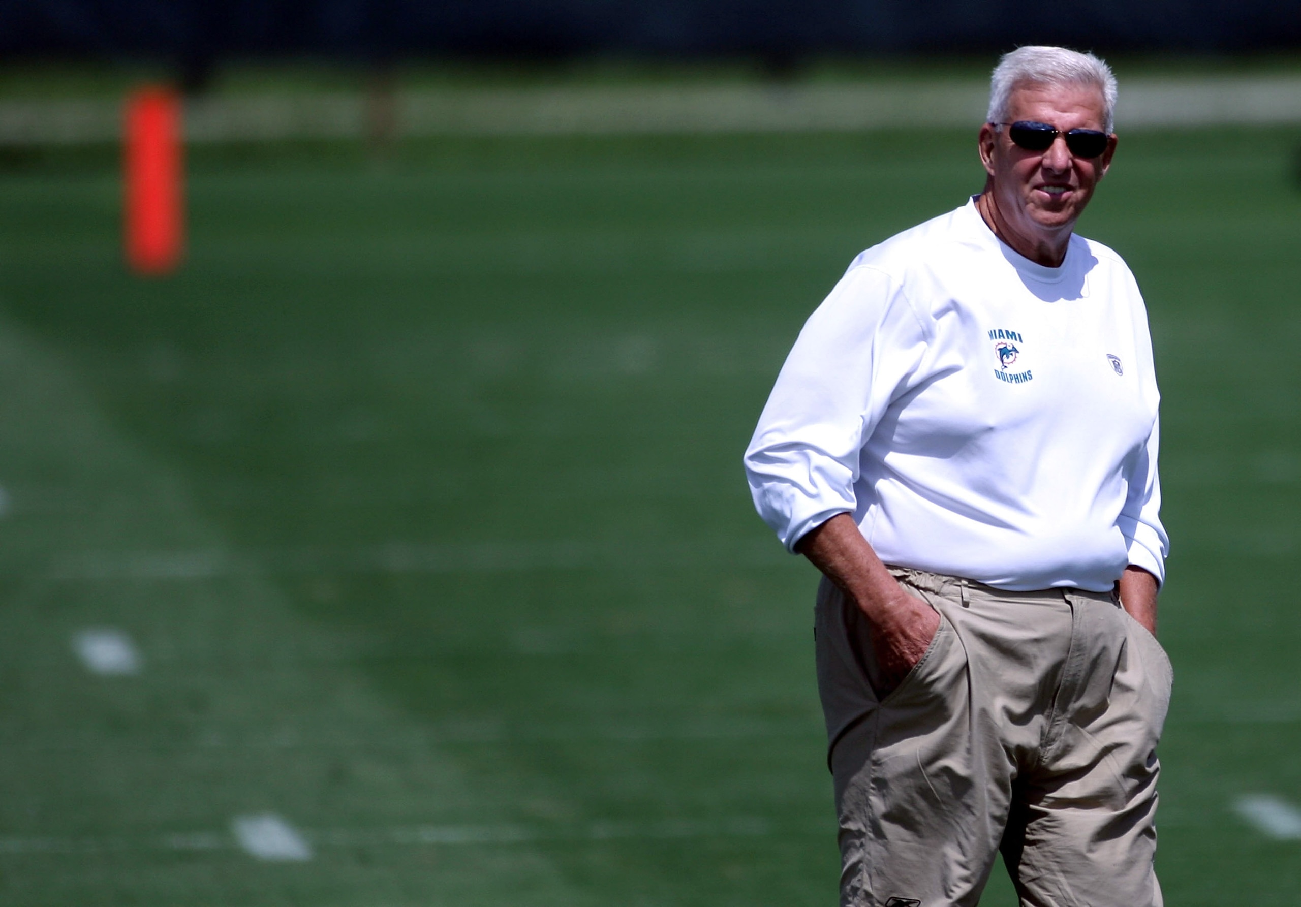 DAVIE, FL - JUNE 06:  Executive Vice President of Football Operations Bill Parcells watches practice on during Miami Dolphins Mini Camp on June 6, 2008 at the Dolphins practice facility in Davie, Florida.  (Photo by Marc Serota/Getty Images)