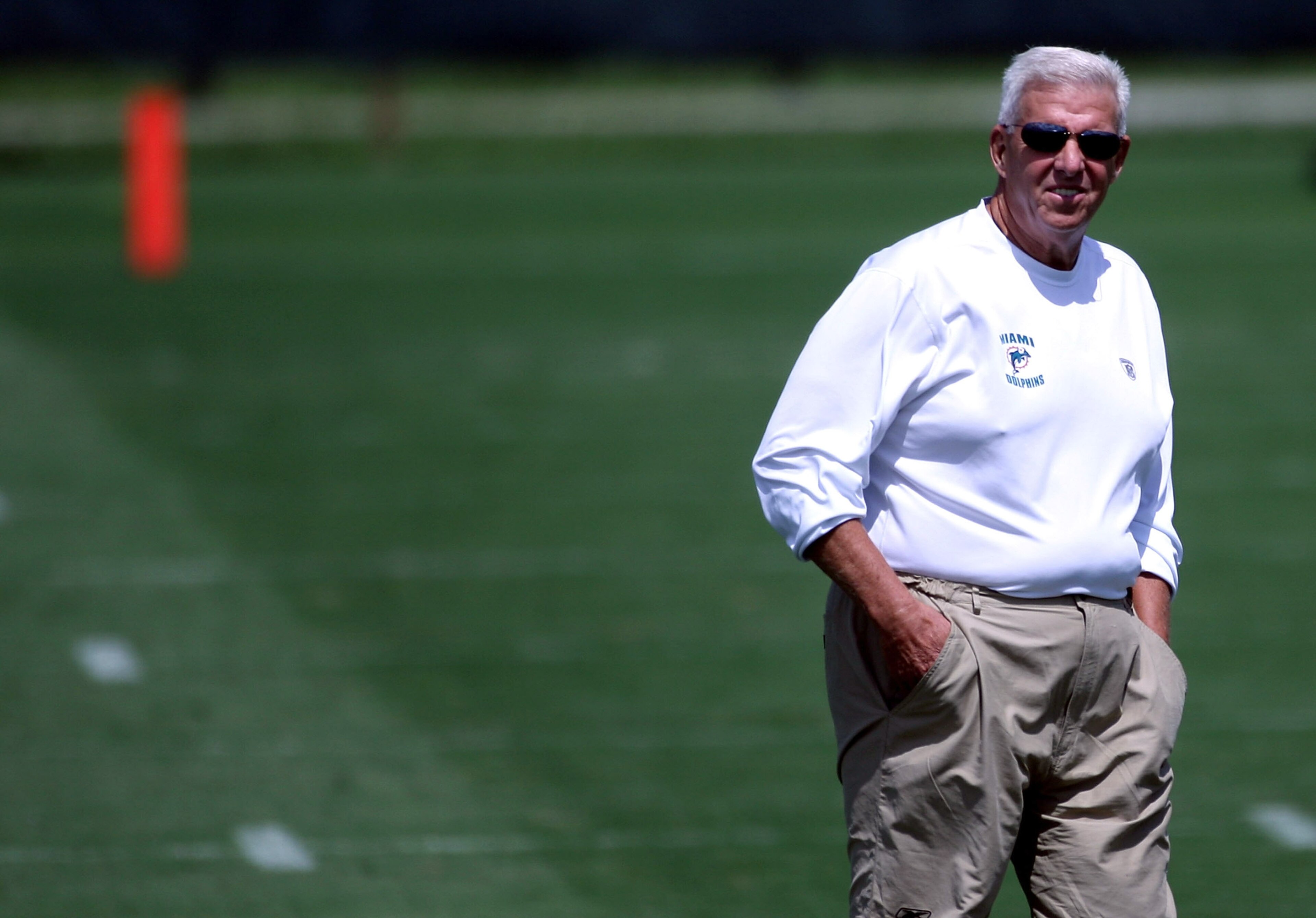 DAVIE, FL - JUNE 06:  Executive Vice President of Football Operations Bill Parcells watches practice on during Miami Dolphins Mini Camp on June 6, 2008 at the Dolphins practice facility in Davie, Florida.  (Photo by Marc Serota/Getty Images)