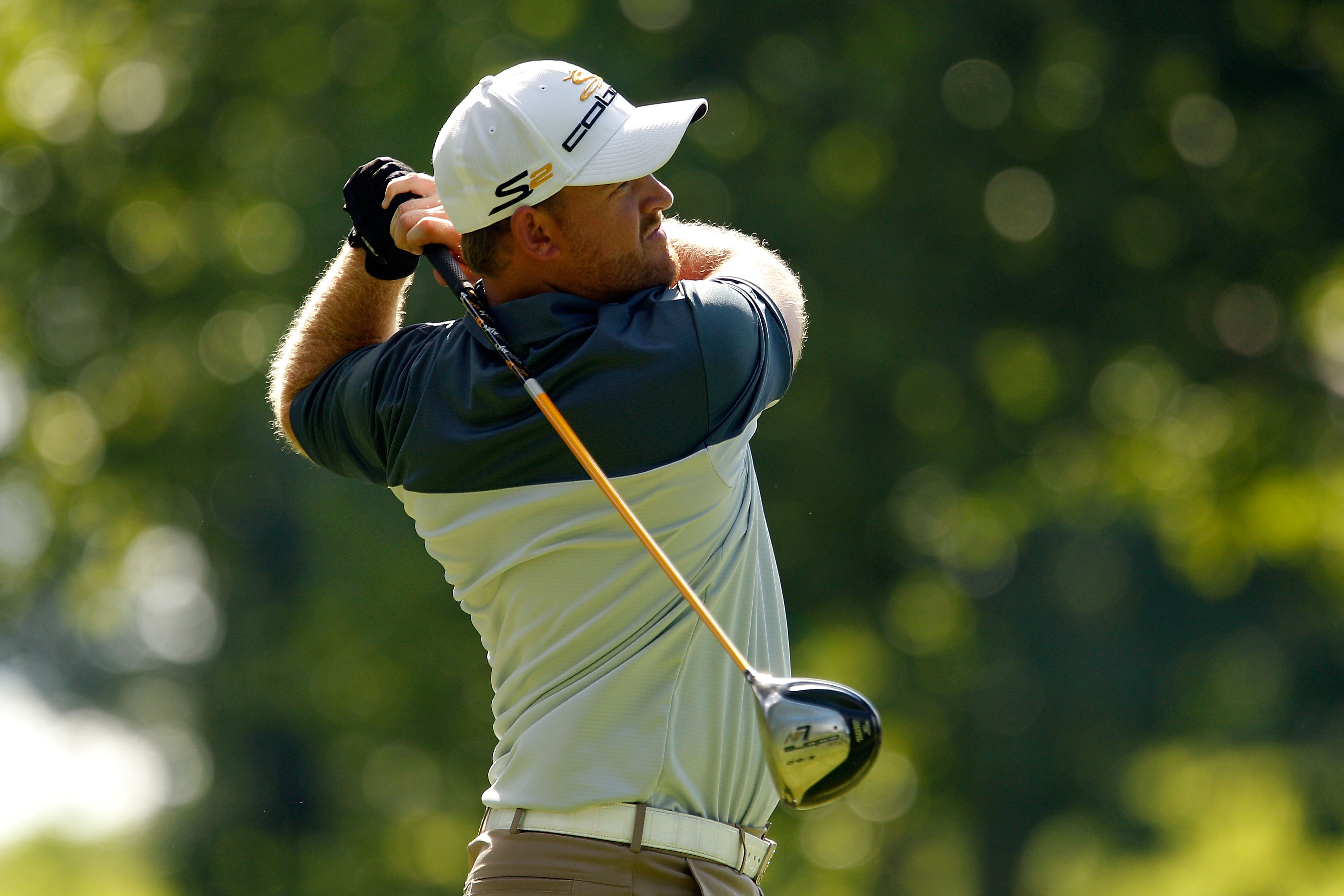 PARAMUS, NJ - AUGUST 26:  J.B. Holmes watche shis tee shot on the 11th hole during the first round of The Barclays at the Ridgewood Country Club on August 26, 2010 in Paramus, New Jersey.  (Photo by Scott Halleran/Getty Images)