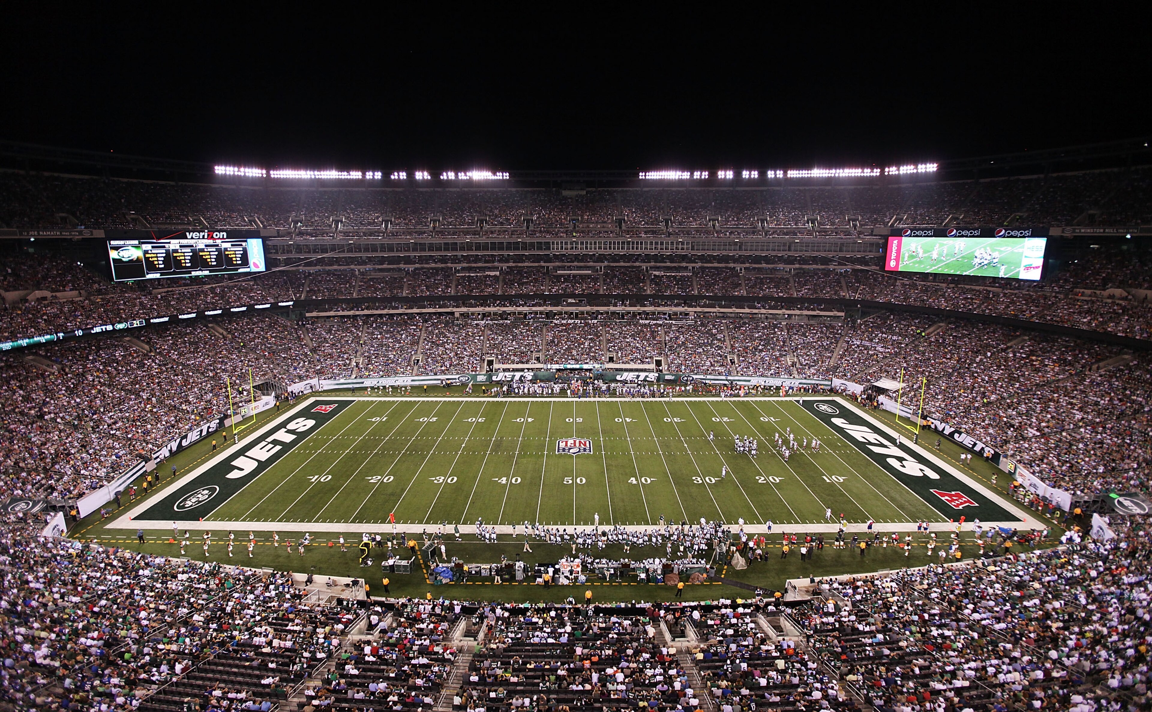 EAST RUTHERFORD, NJ - AUGUST 16: General view of the New Meadowlands Stadium during the first NFL game played in the new stadium on August 16, 2010 in East Rutherford, New Jersey. The New York Giants beat the New York Jets 31 - 16. (Photo by Andrew Burto EAST RUTHERFORD, NJ - AUGUST 16: General view of the New Meadowlands Stadium during the first NFL game played in the new stadium on August 16, 2010 in East Rutherford, New Jersey. The New York Giants beat the New York Jets 31 - 16. (Photo by Andrew Burto
