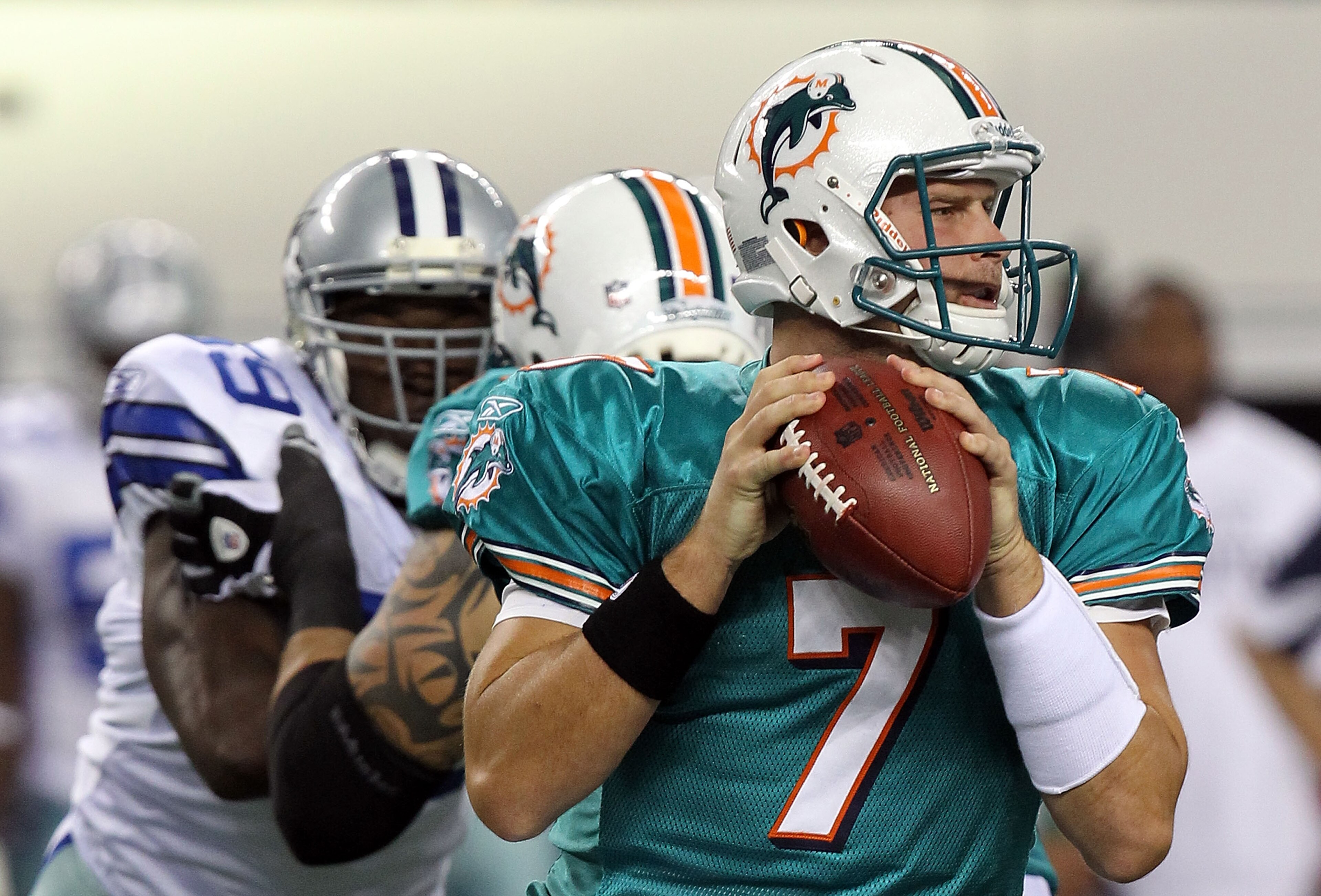 ARLINGTON, TX - SEPTEMBER 02:  Quarterback Chad Henne #7 of the Miami Dolphins  during a preseason game at Cowboys Stadium on September 2, 2010 in Arlington, Texas.  (Photo by Ronald Martinez/Getty Images)