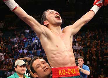 Photo via boxingrepublic.com