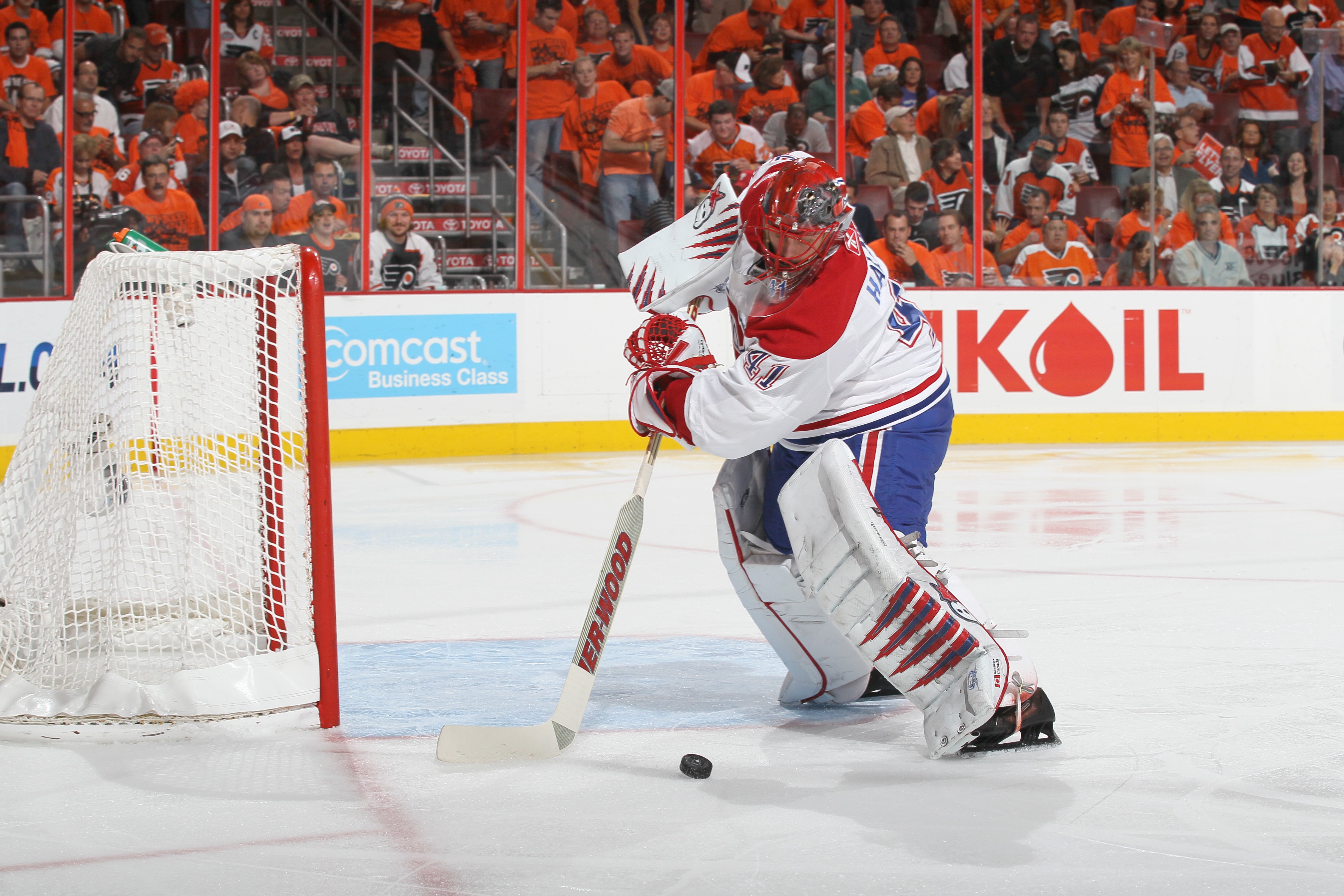 PHILADELPHIA - MAY 24:  Goalie Jaroslav Halak #41 of the Montreal Canadiens handles the puck against the Philadelphia Flyers in Game 5 of the Eastern Conference Finals during the 2010 NHL Stanley Cup Playoffs at Wachovia Center on May 24, 2010 in Philadel