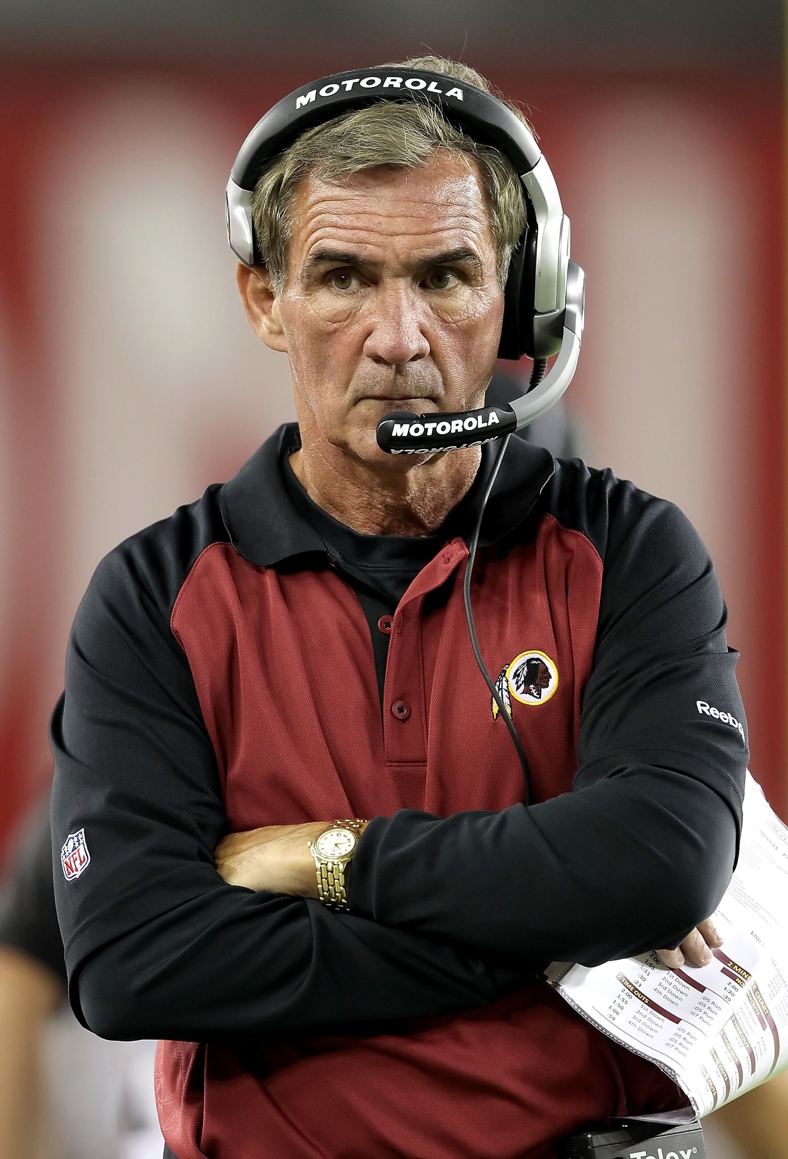 GLENDALE, AZ - SEPTEMBER 02:  Head coach Mike Shanahan of the Washington Redskins walks the sidelines during preseason NFL game against the Arizona Cardinals at the University of Phoenix Stadium on September 2, 2010 in Glendale, Arizona.  The Cardinals de