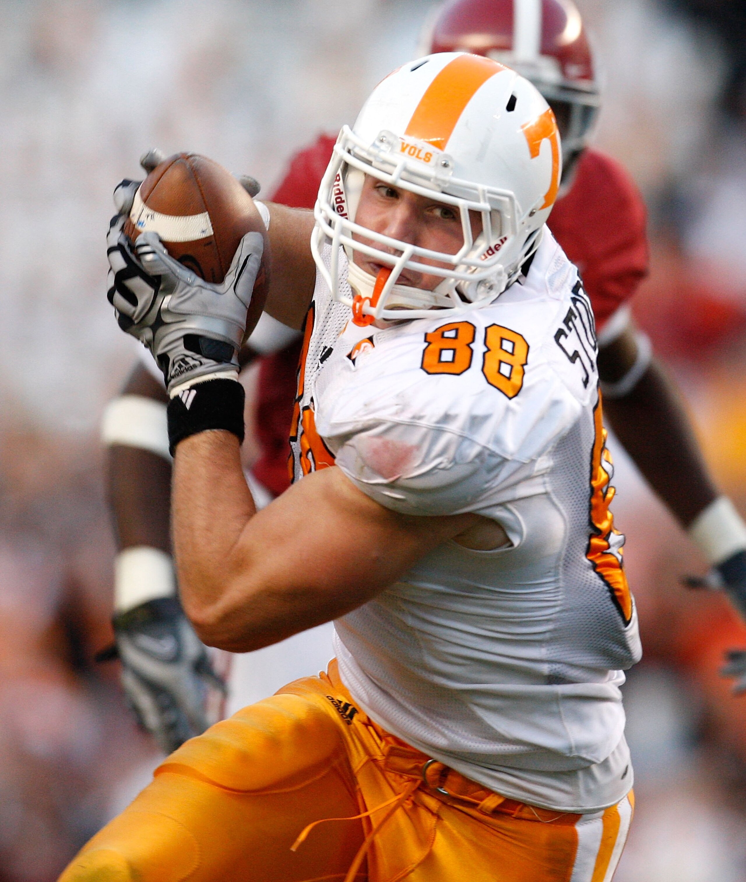 TUSCALOOSA, AL - OCTOBER 24:  Luke Stocker #88 of the Tennessee Volunteers against the Alabama Crimson Tide at Bryant-Denny Stadium on October 24, 2009 in Tuscaloosa, Alabama.  (Photo by Kevin C. Cox/Getty Images)