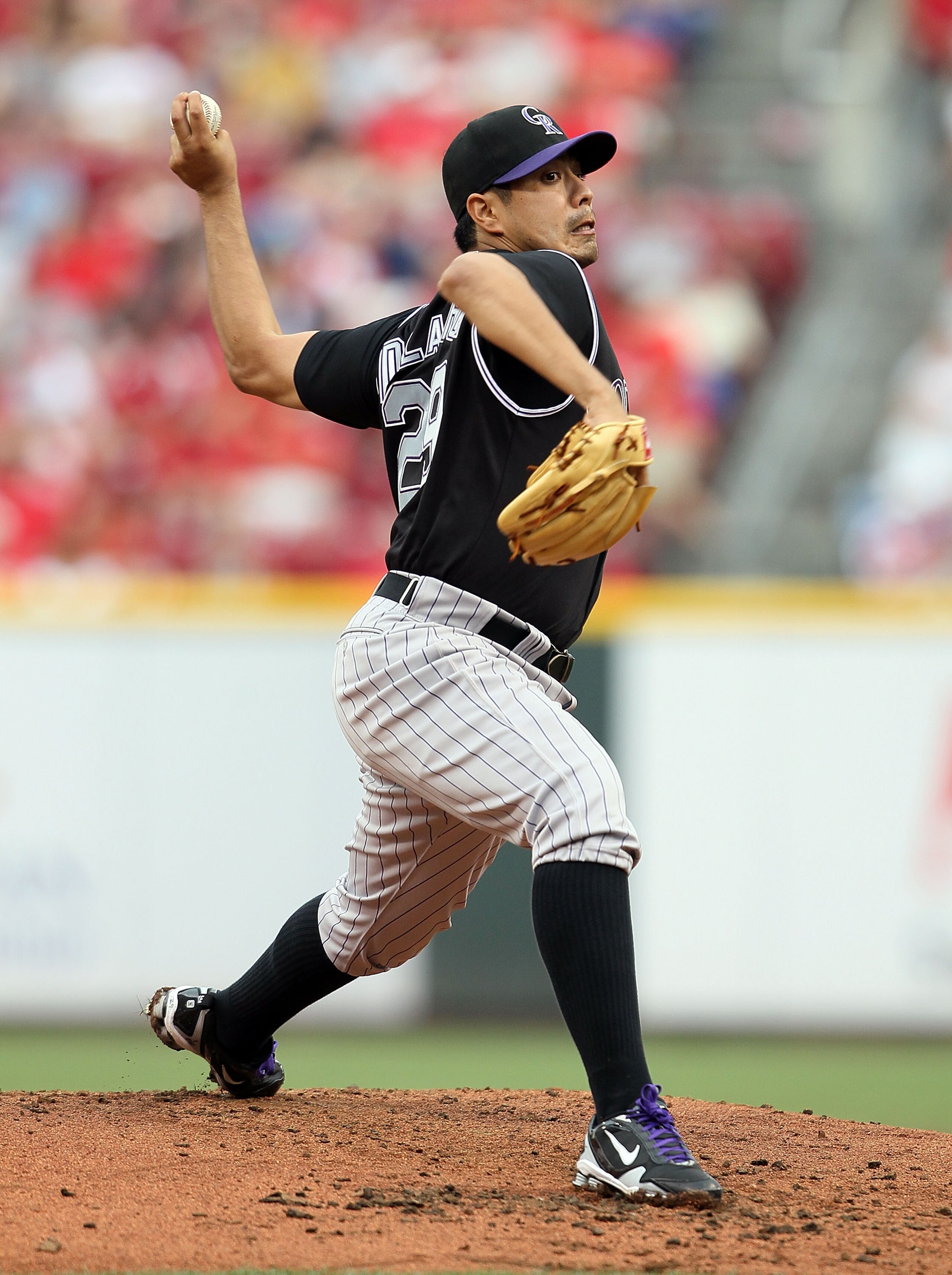 CINCINNATI - JULY 17:  Jorge De La Rosa #29 of the Colorado Rockies throws a pitch during the game against the Cincinnati Reds at Great American Ball Park on July 17, 2010 in Cincinnati, Ohio.  (Photo by Andy Lyons/Getty Images)