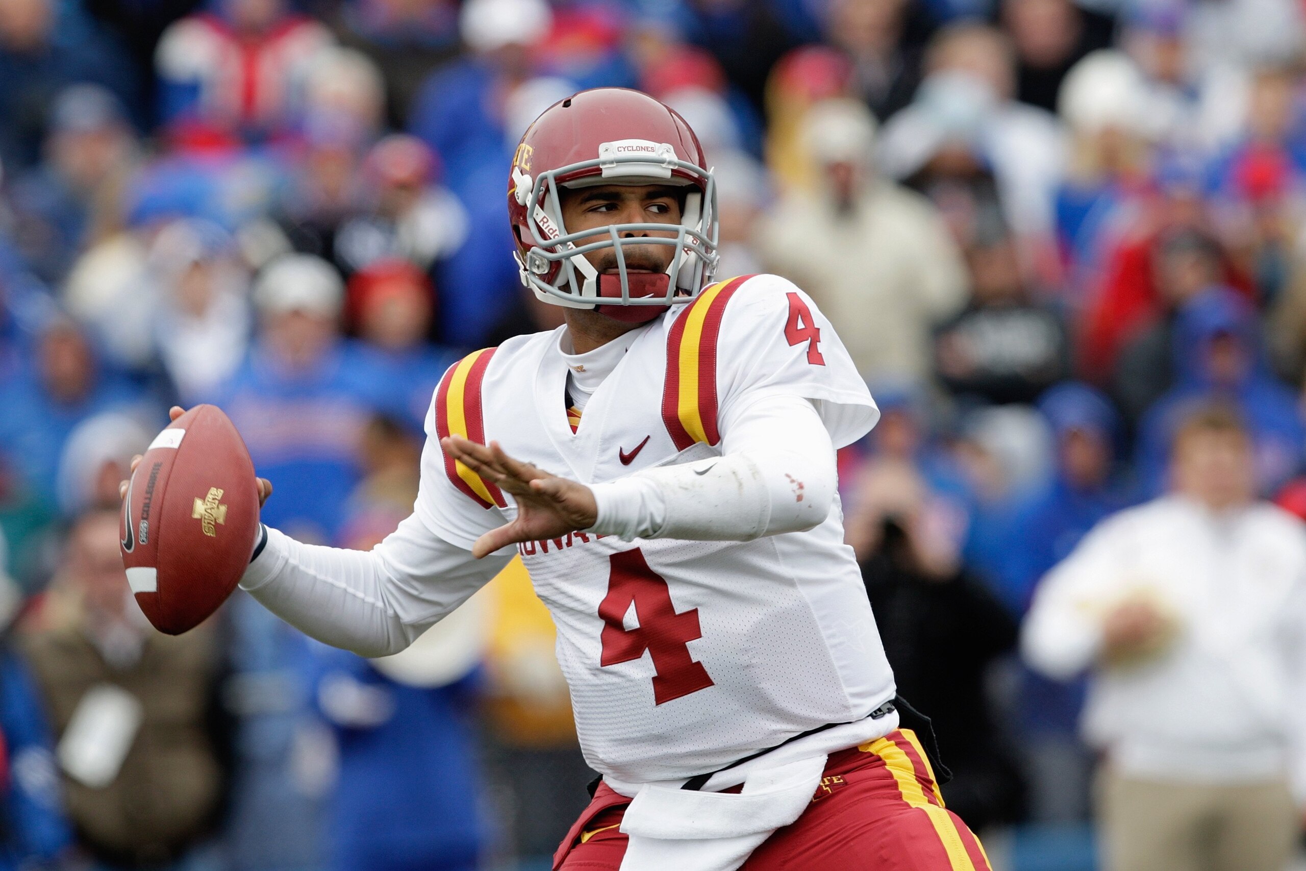 LAWRENCE, KS - OCTOBER 10:  Austen Arnaud #4 of the Iowa State Cyclones passes during the game against the Kansas Jayhawks on October 10, 2009 at Memorial Stadium in Lawrence, Kansas. (Photo by Jamie Squire/Getty Images)